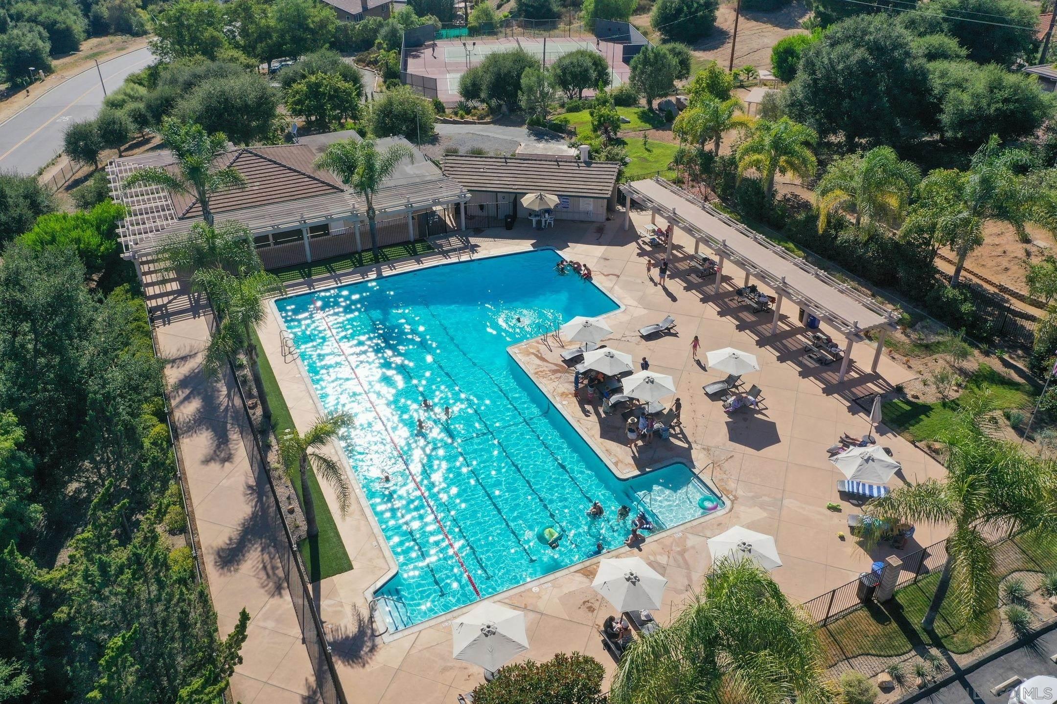 Detail Gallery Image 31 of 36 For 10562  Aspen Gln, Escondido,  CA 92026 - 5 Beds | 3 Baths