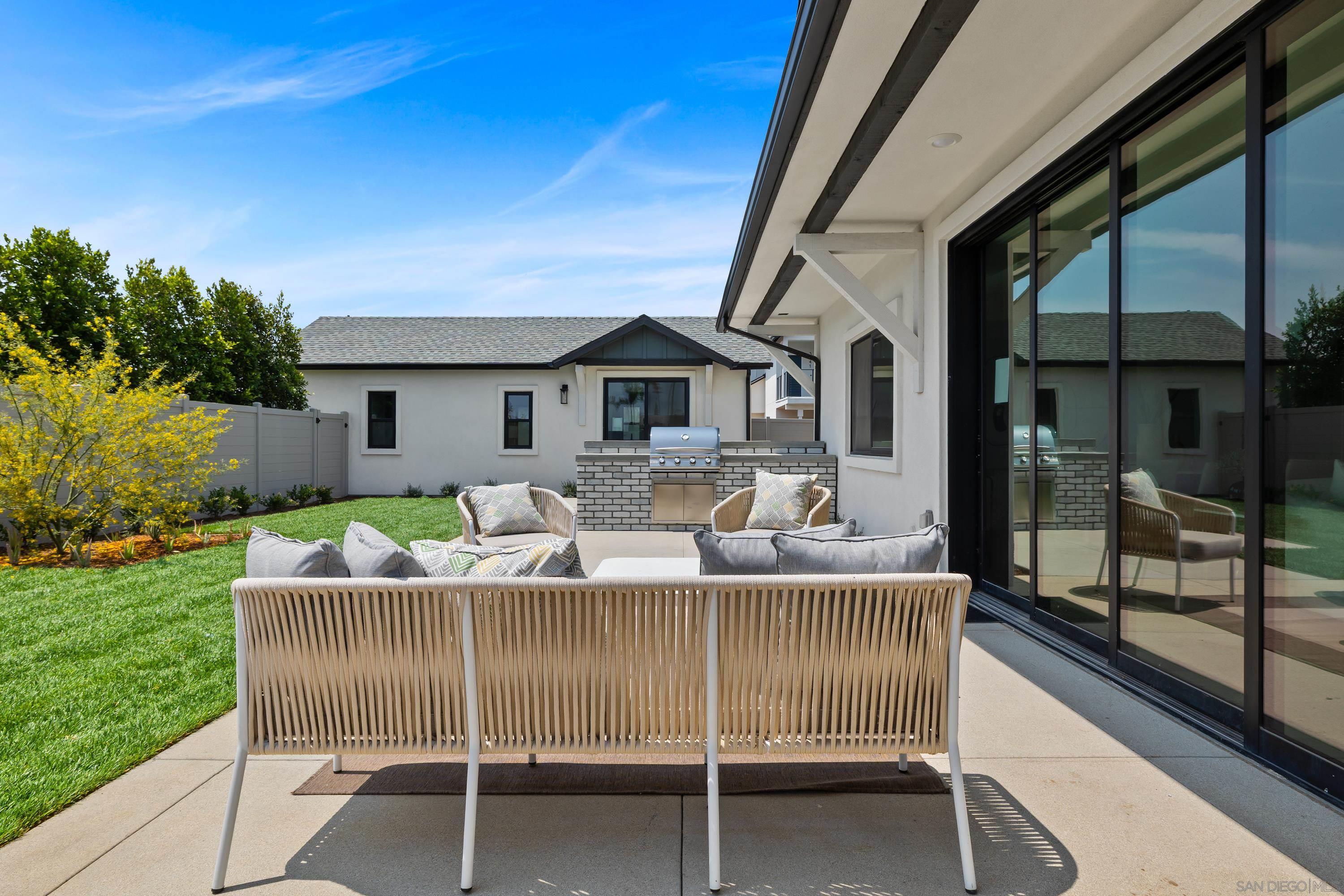 Detail Gallery Image 4 of 66 For 3747  Adams St, Carlsbad,  CA 92008 - – Beds | – Baths