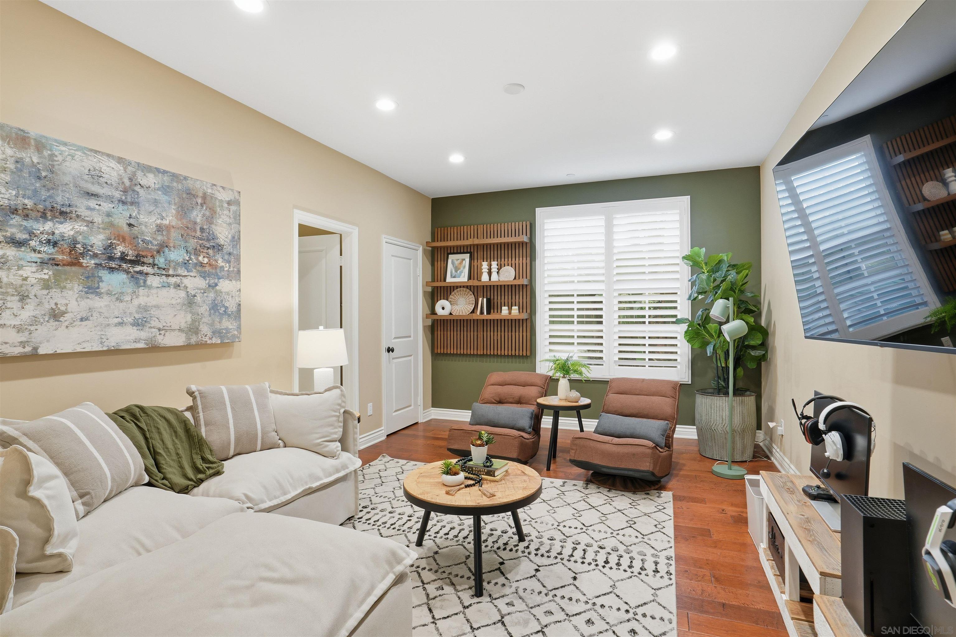 Detail Gallery Image 13 of 33 For 6562  Halite Place, Carlsbad,  CA 92009 - 5 Beds | 4/1 Baths