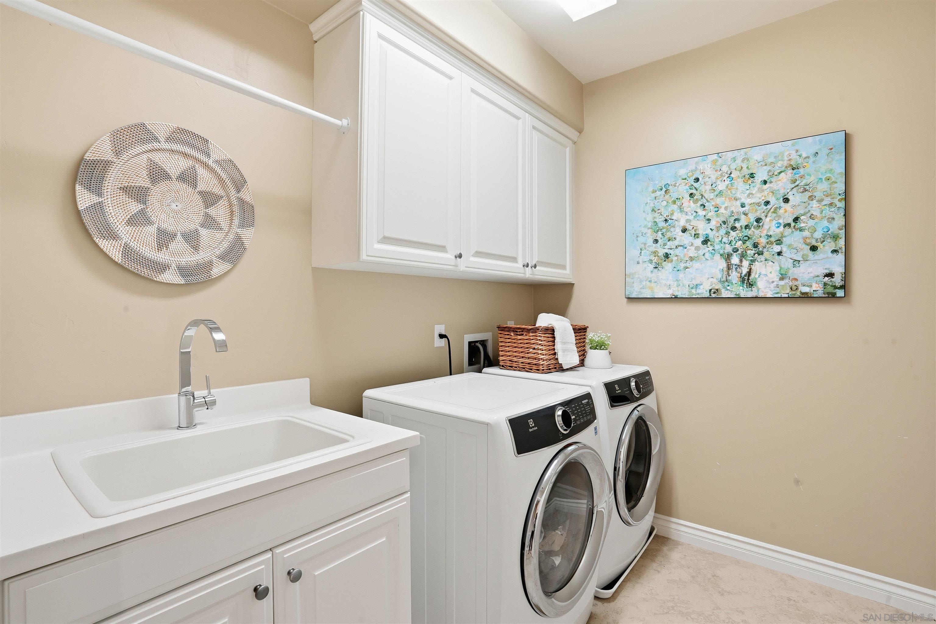 Detail Gallery Image 27 of 33 For 6562  Halite Place, Carlsbad,  CA 92009 - 5 Beds | 4/1 Baths