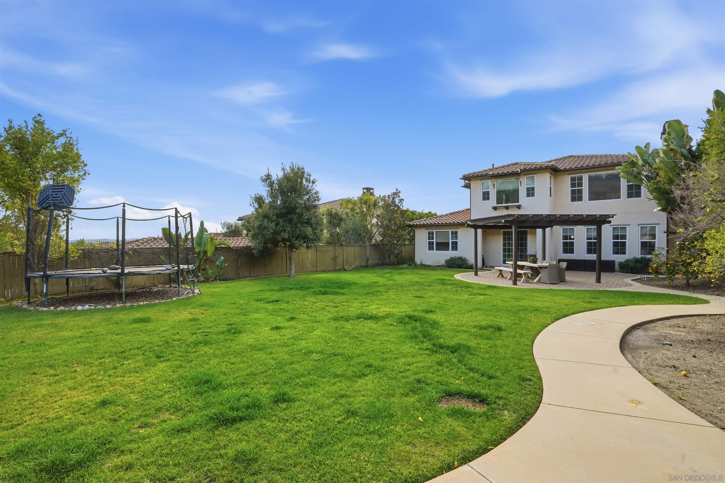 Detail Gallery Image 30 of 33 For 6562  Halite Place, Carlsbad,  CA 92009 - 5 Beds | 4/1 Baths