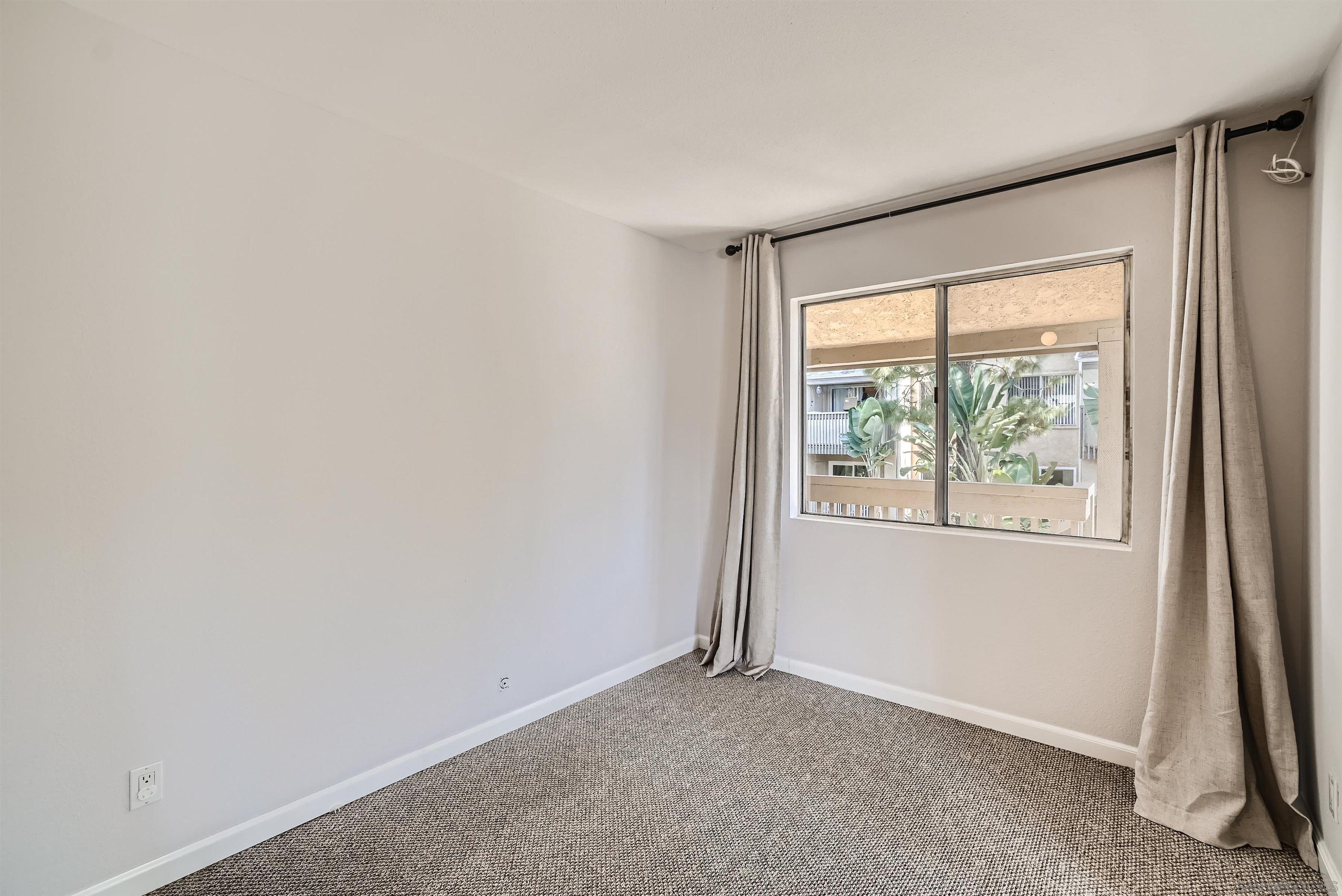 Detail Gallery Image 7 of 17 For 8628  via Mallorca  C, La Jolla,  CA 92037 - 0 Beds | 1 Baths