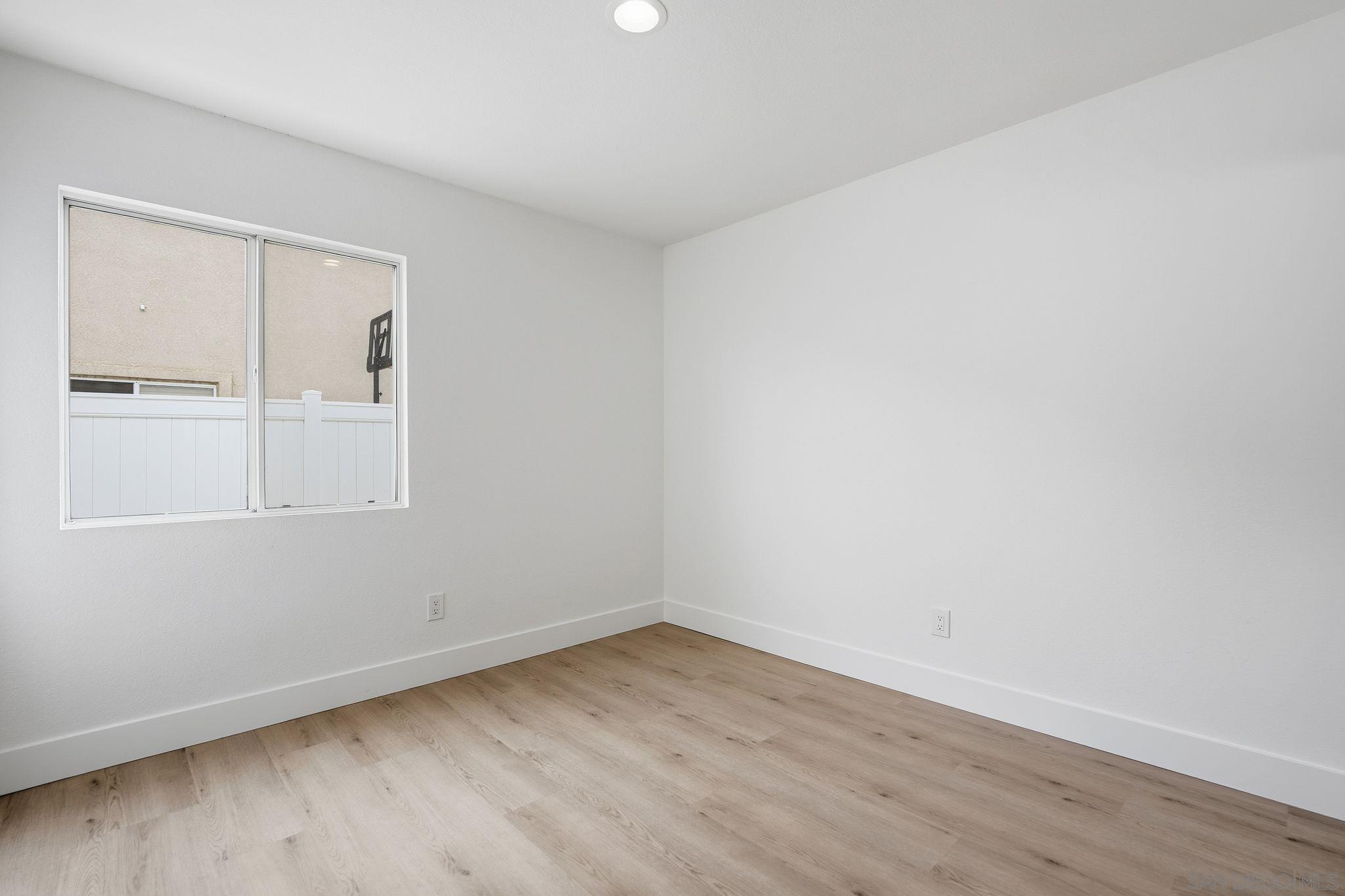 Detail Gallery Image 22 of 30 For 183  Plumosa Street, Oceanside,  CA 92058 - 4 Beds | 2 Baths