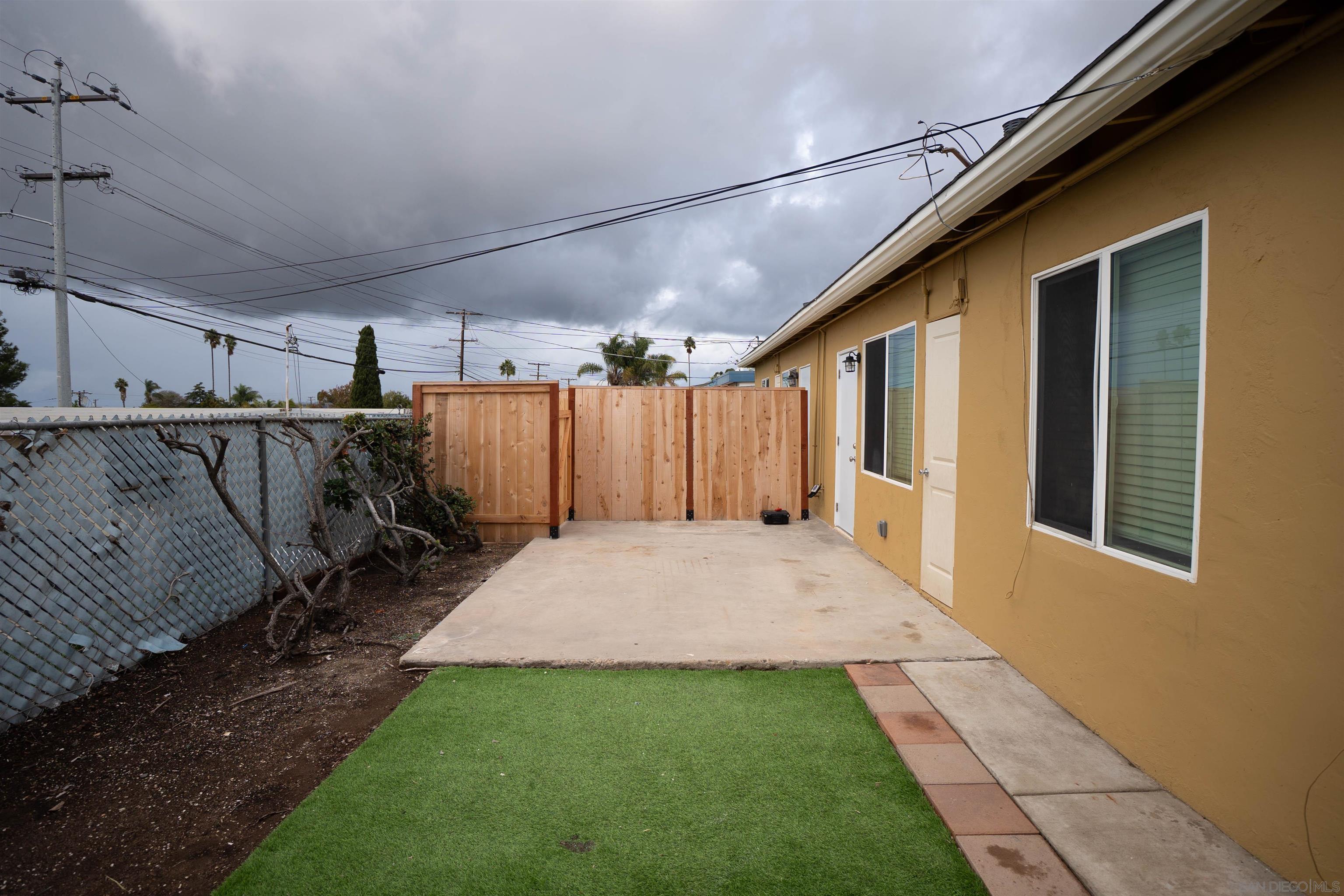 Detail Gallery Image 16 of 18 For 3186  Clairemont Dr, San Diego,  CA 92117 - 2 Beds | 1 Baths