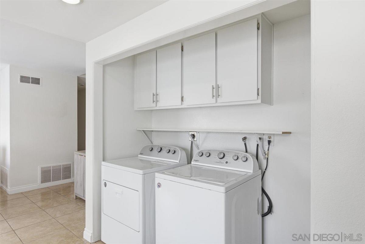 Detail Gallery Image 14 of 39 For 10660  Braverman Drive, Santee,  CA 92071 - 3 Beds | 2 Baths