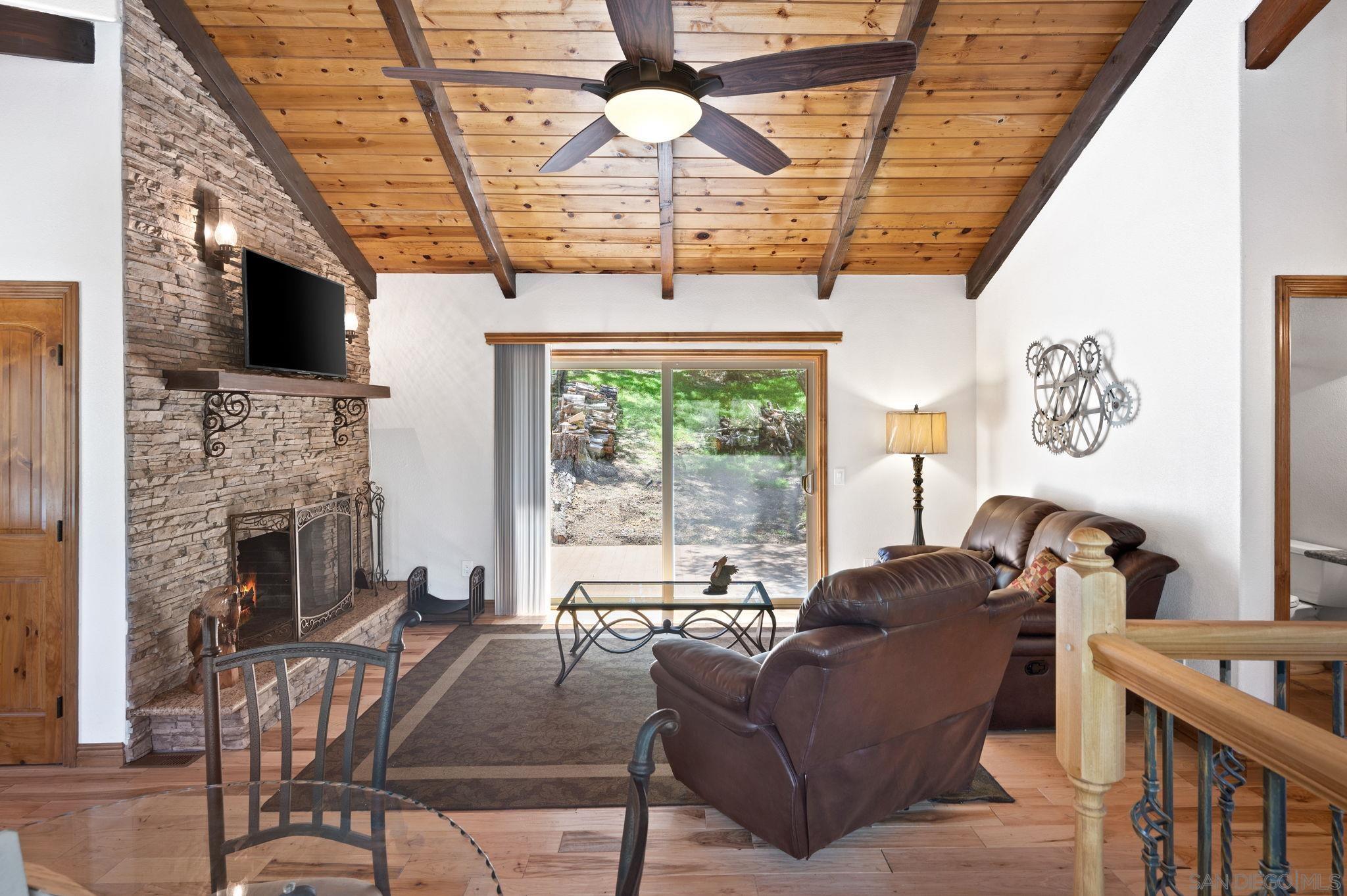 Detail Gallery Image 10 of 49 For 27720  Saunders Meadow Rd, Idyllwild,  CA 92549 - 3 Beds | 2/1 Baths