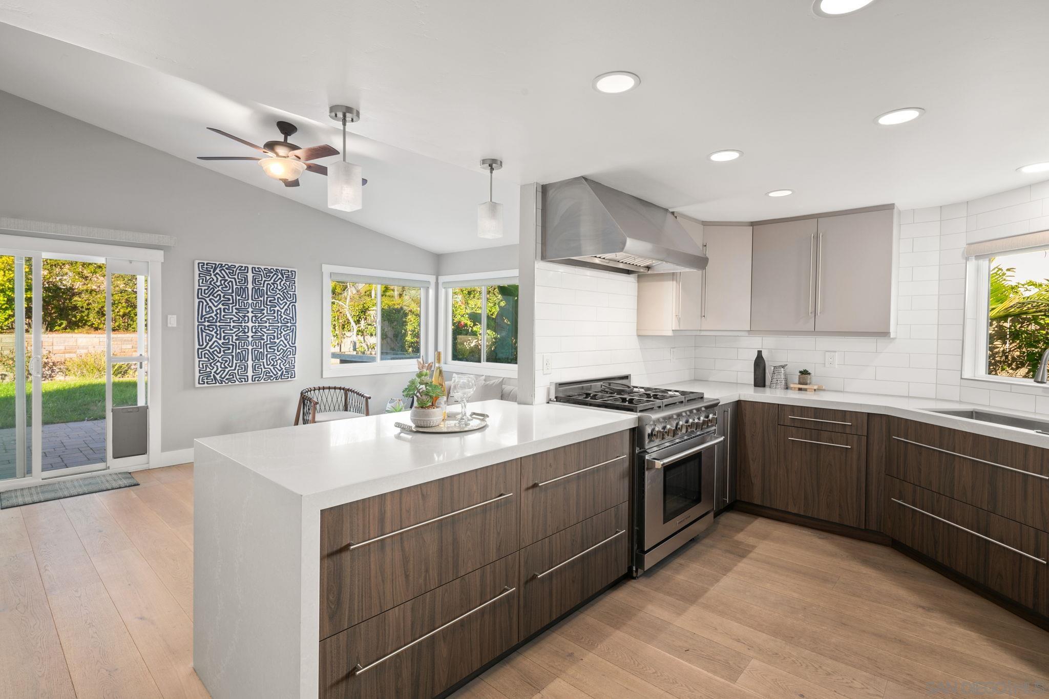 Detail Gallery Image 17 of 52 For 3356  Corte Tiburon, Carlsbad,  CA 92009 - 3 Beds | 2 Baths