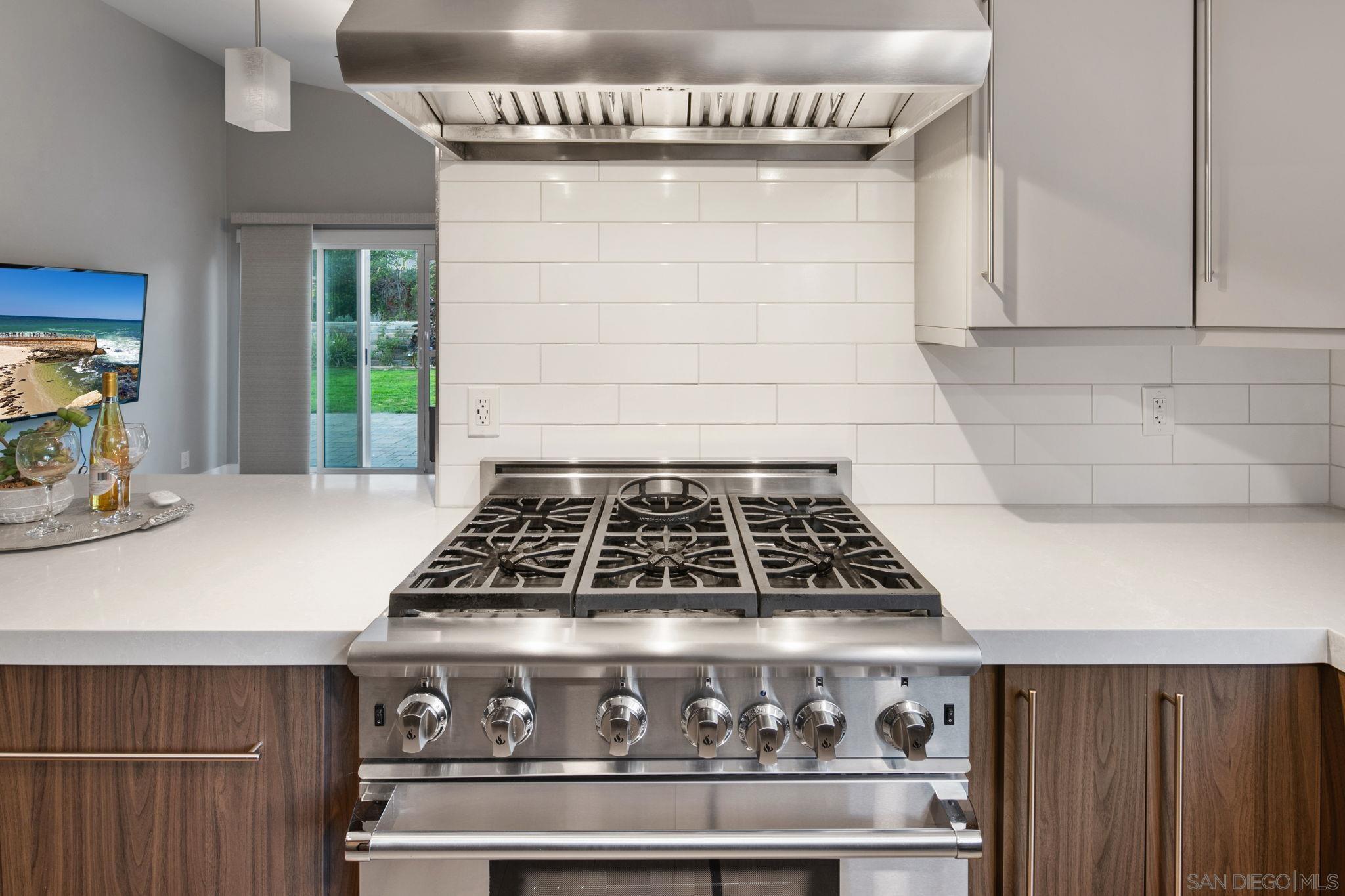 Detail Gallery Image 18 of 52 For 3356  Corte Tiburon, Carlsbad,  CA 92009 - 3 Beds | 2 Baths