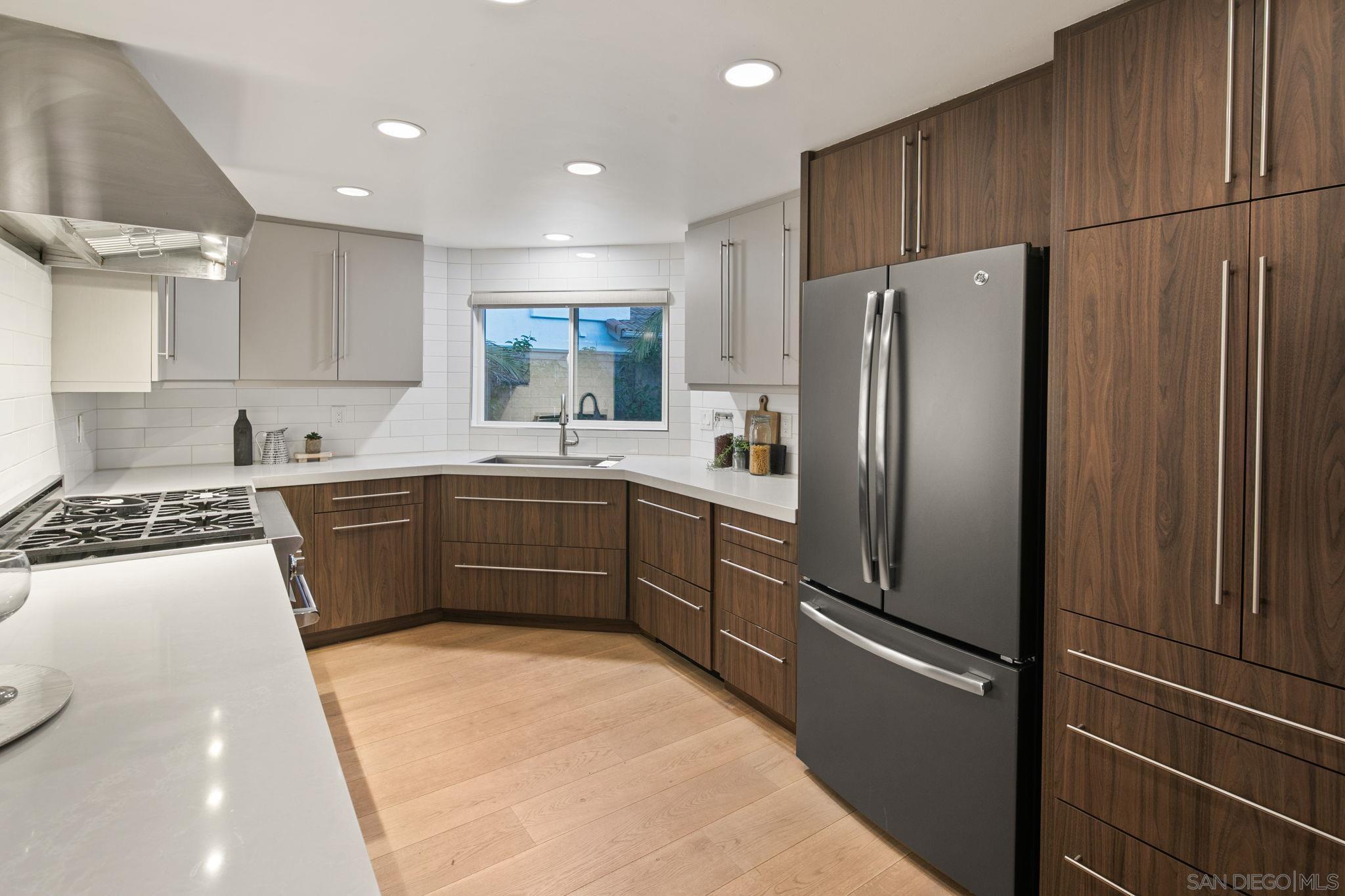 Detail Gallery Image 20 of 52 For 3356  Corte Tiburon, Carlsbad,  CA 92009 - 3 Beds | 2 Baths