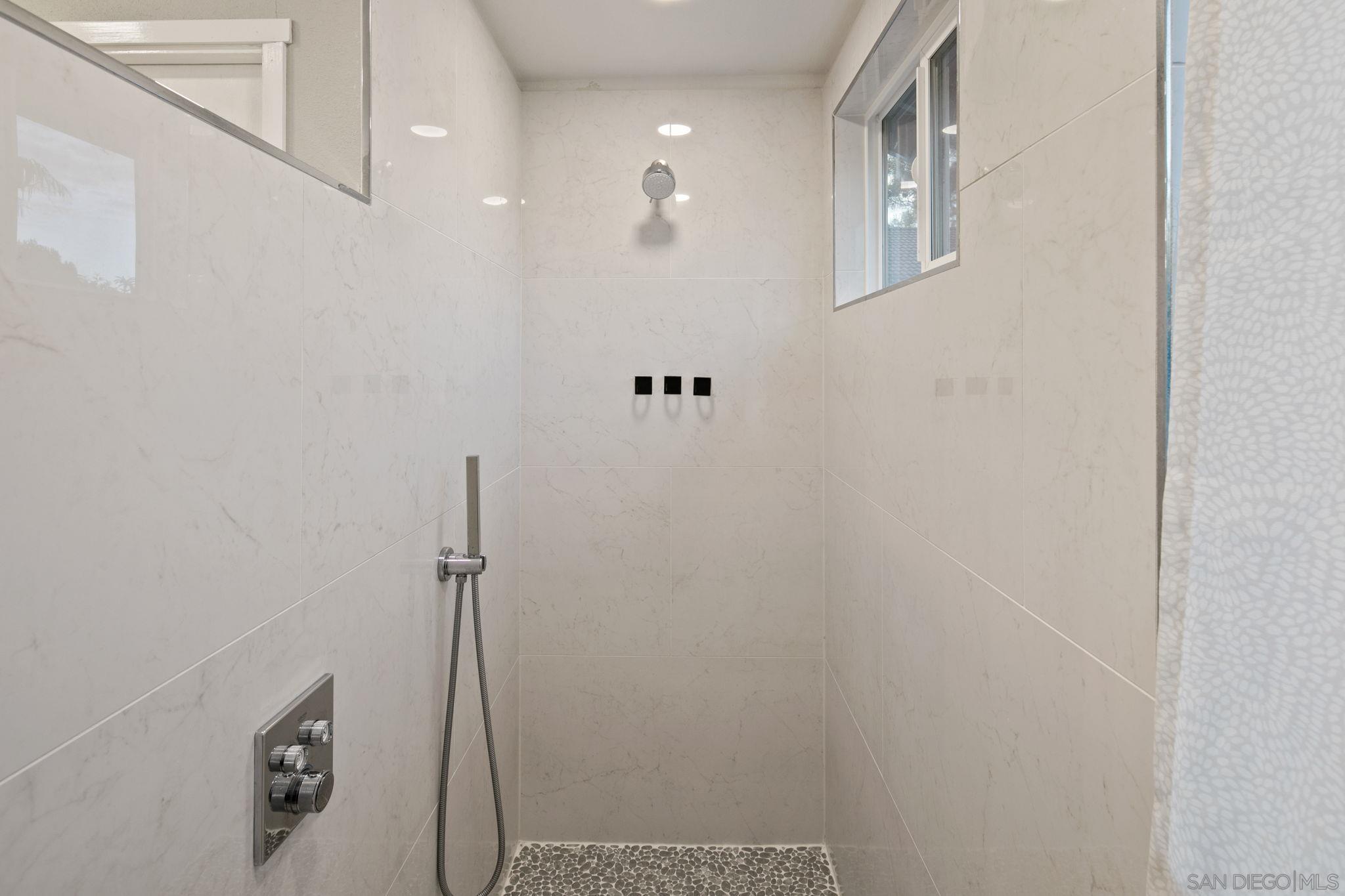 Detail Gallery Image 33 of 52 For 3356  Corte Tiburon, Carlsbad,  CA 92009 - 3 Beds | 2 Baths