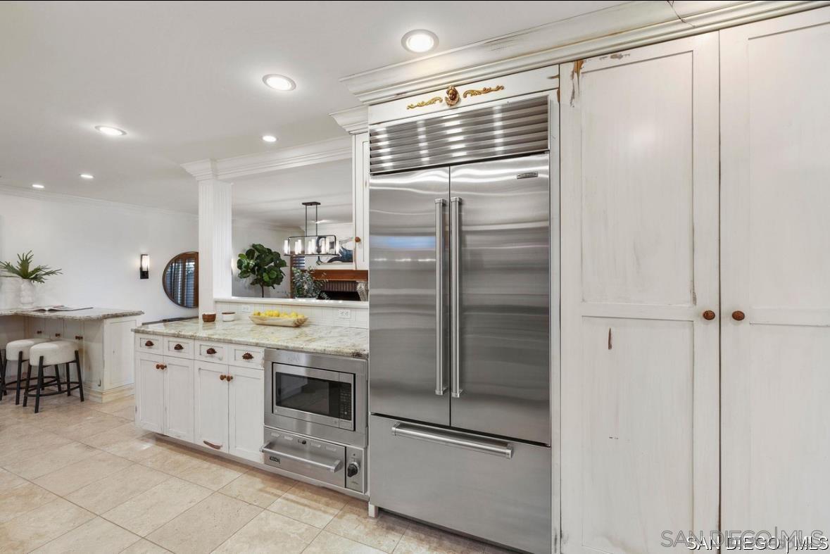 Detail Gallery Image 13 of 20 For 12  Buccaneer Way, Coronado,  CA 92118 - 4 Beds | 3/1 Baths