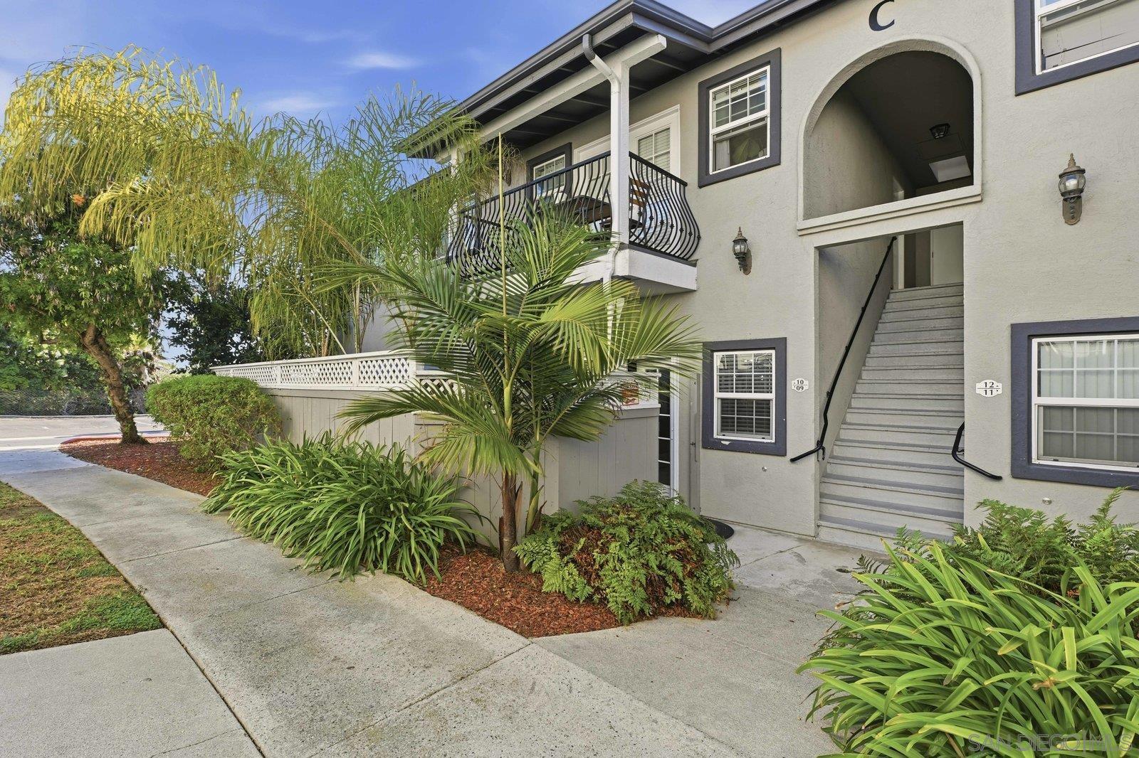 Front Image Thumbnail for SD250044446