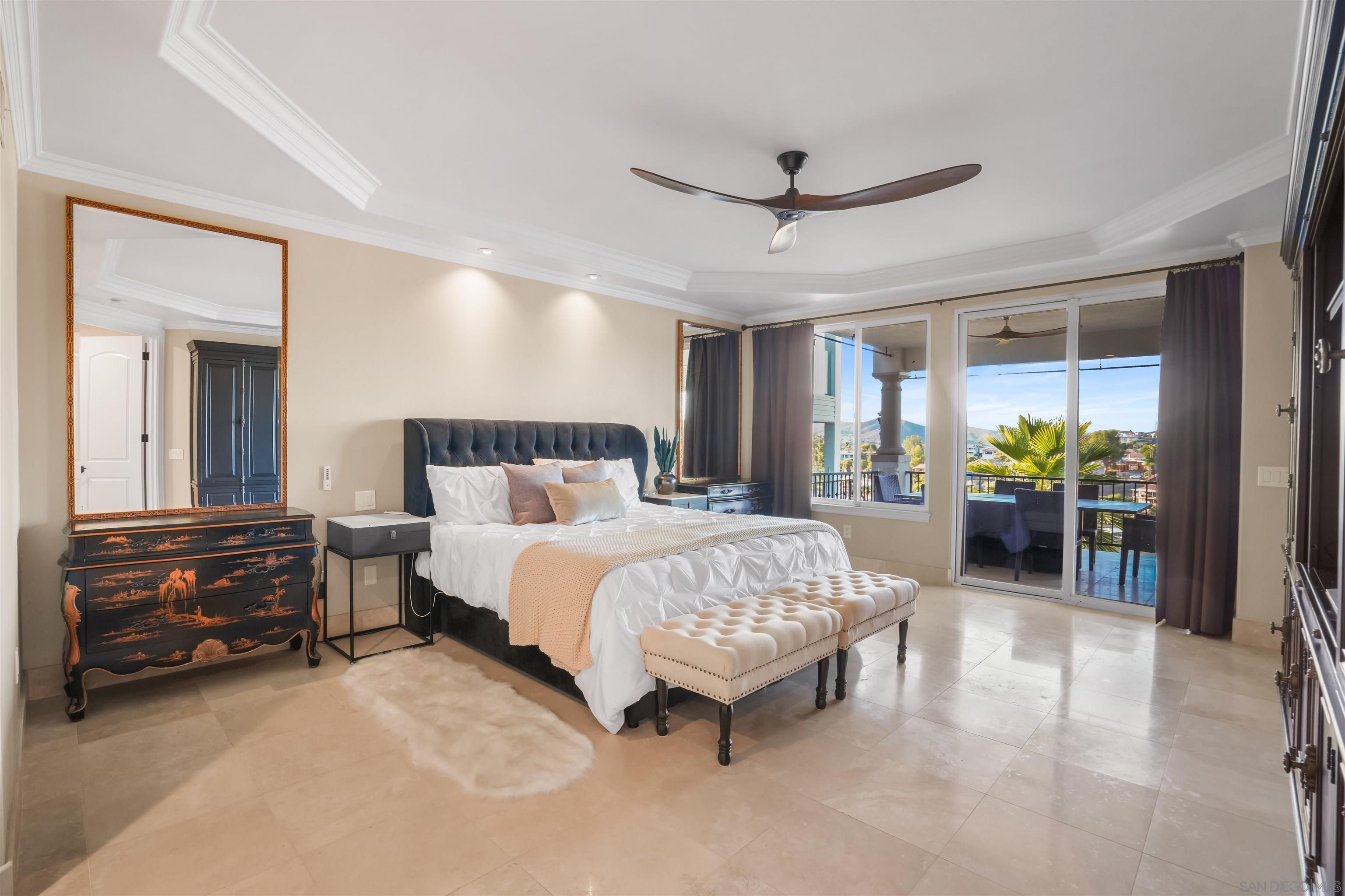 Detail Gallery Image 15 of 41 For 22590  Canyon Lake Drive South, Sun City,  CA 92587 - 5 Beds | 2/1 Baths