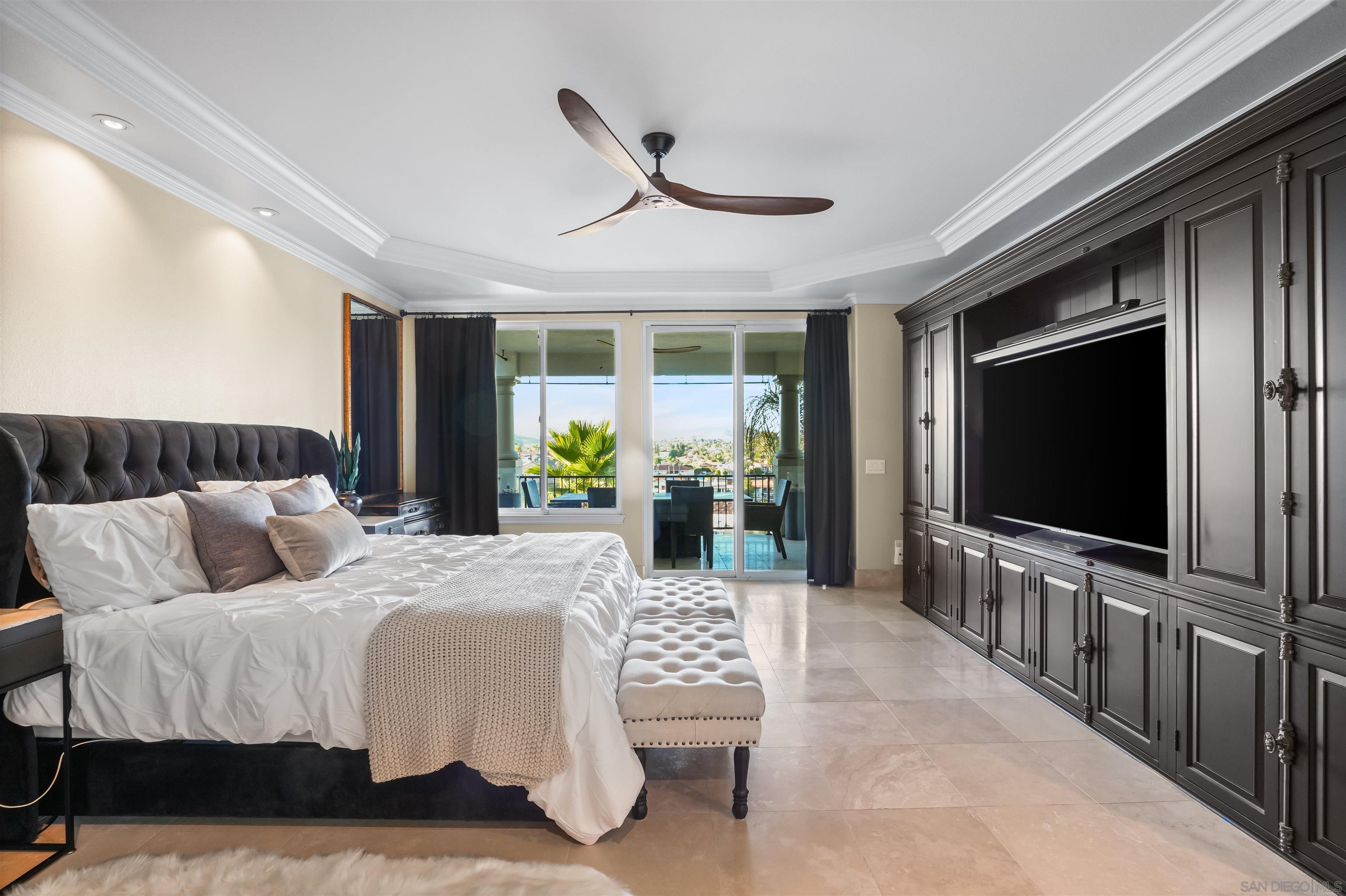 Detail Gallery Image 16 of 41 For 22590  Canyon Lake Drive South, Sun City,  CA 92587 - 5 Beds | 2/1 Baths