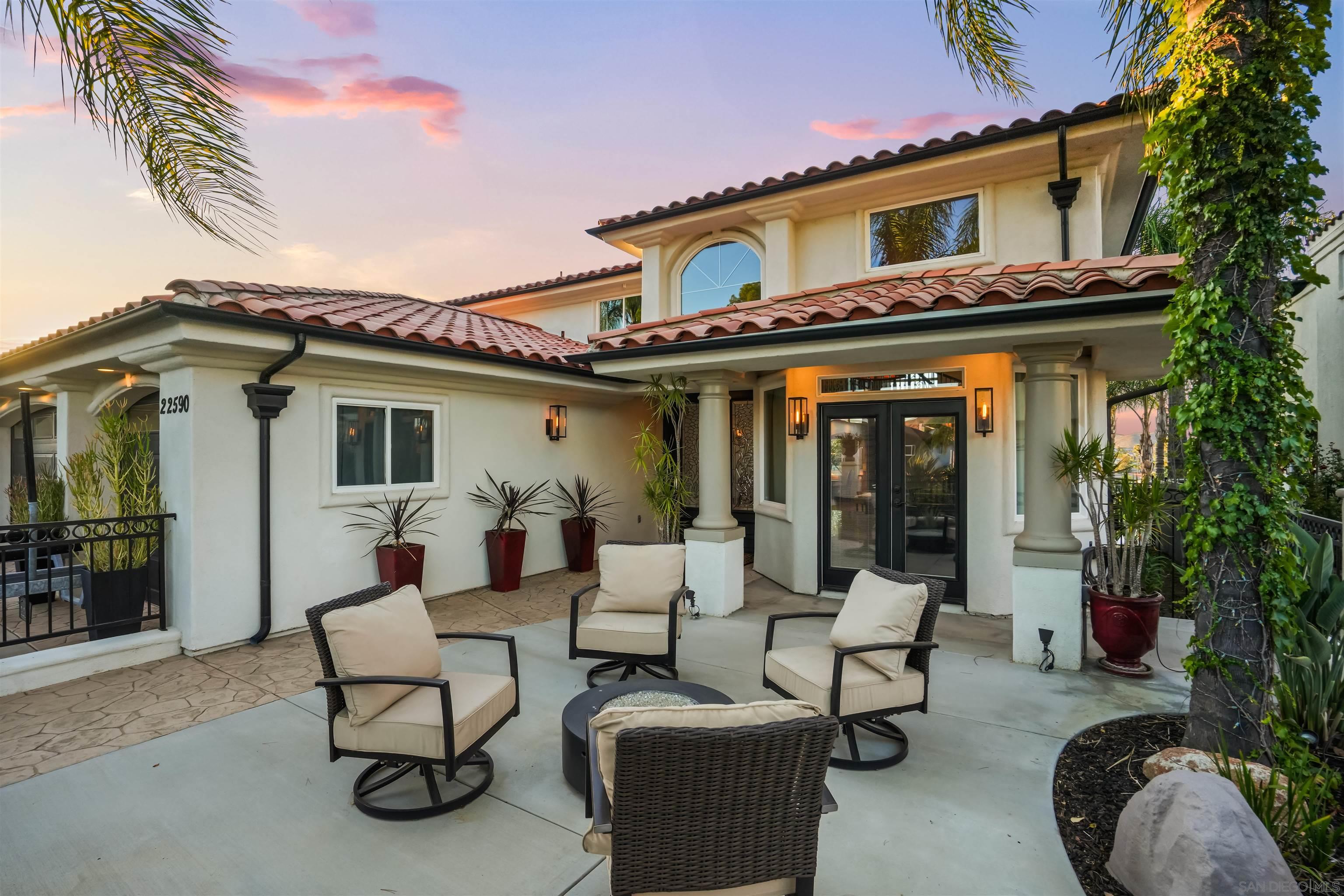 Detail Gallery Image 34 of 41 For 22590  Canyon Lake Drive South, Sun City,  CA 92587 - 5 Beds | 2/1 Baths