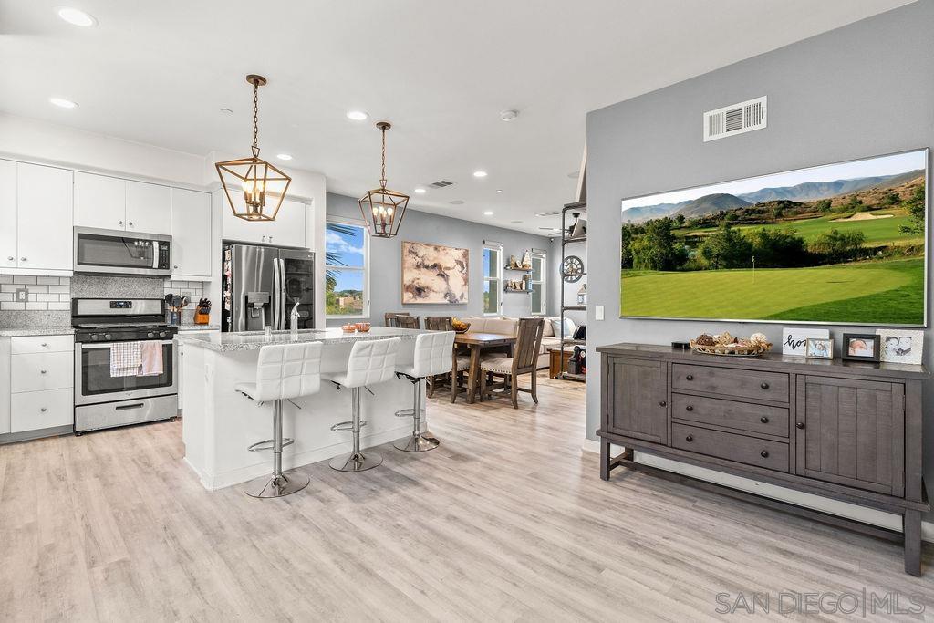 Front Image Thumbnail for SD250044451