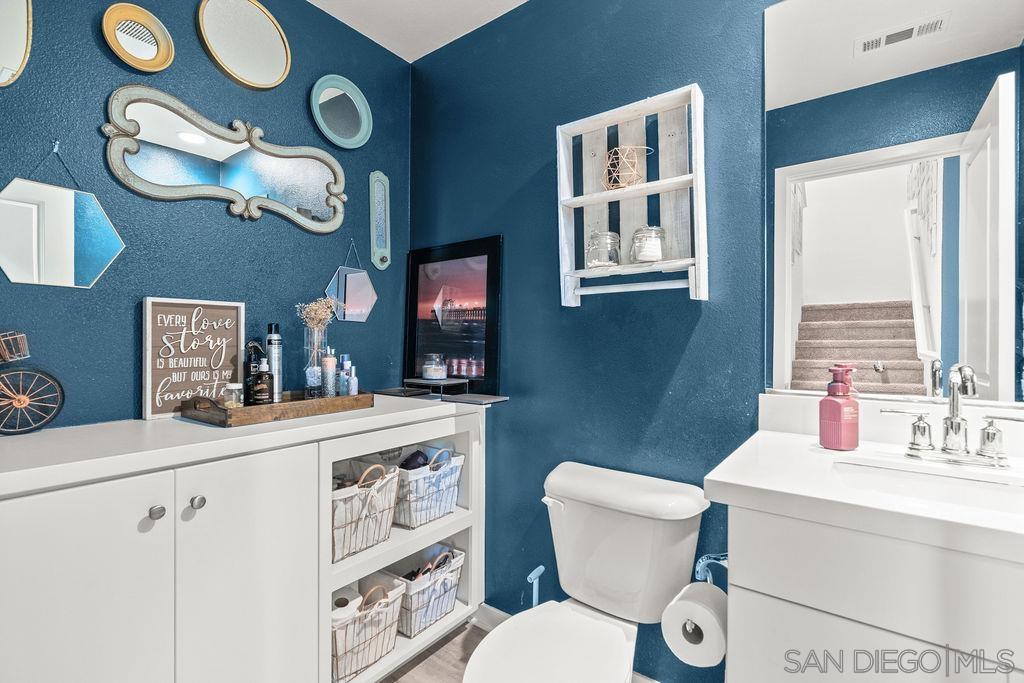 Detail Gallery Image 13 of 34 For 4262  Mission Ranch Way  #32,  Oceanside,  CA 92057 - 2 Beds | 2/1 Baths