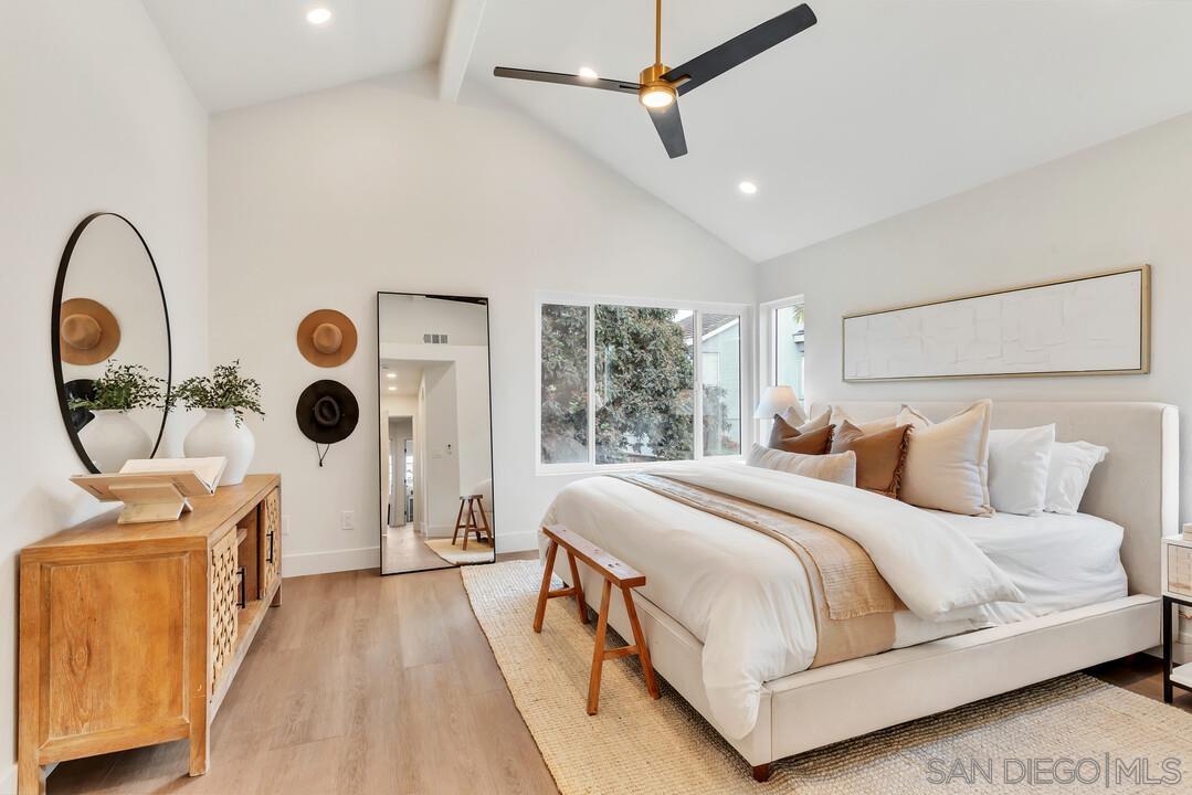 Detail Gallery Image 17 of 38 For 12169  via San Loreno, San Diego,  CA 92128 - 3 Beds | 2/1 Baths