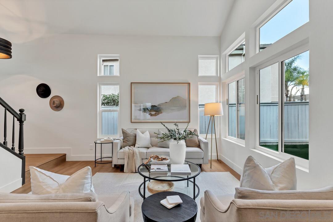 Detail Gallery Image 6 of 38 For 12169  via San Loreno, San Diego,  CA 92128 - 3 Beds | 2/1 Baths