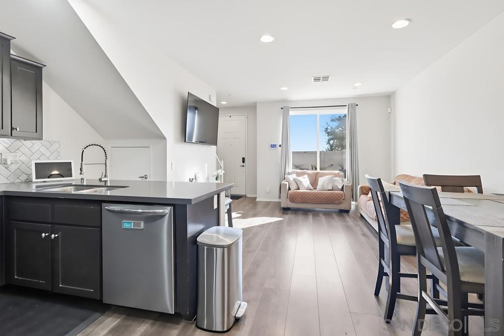 Detail Gallery Image 17 of 41 For 5475  San Roberto, San Diego,  CA 92154 - 3 Beds | 2/1 Baths