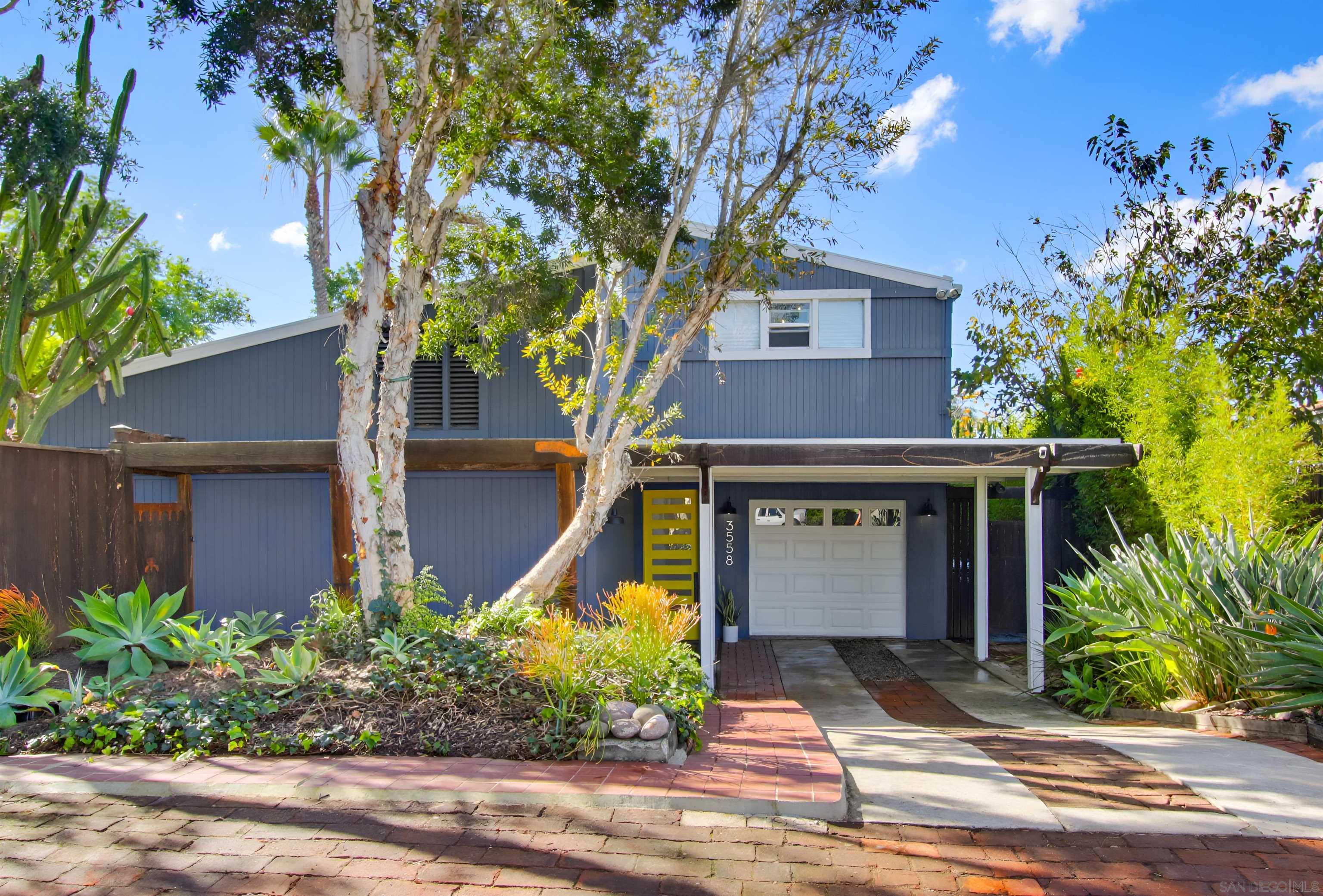 Detail Gallery Image 2 of 32 For 3558  Siembre St, Bonita,  CA 91902 - 4 Beds | 3 Baths