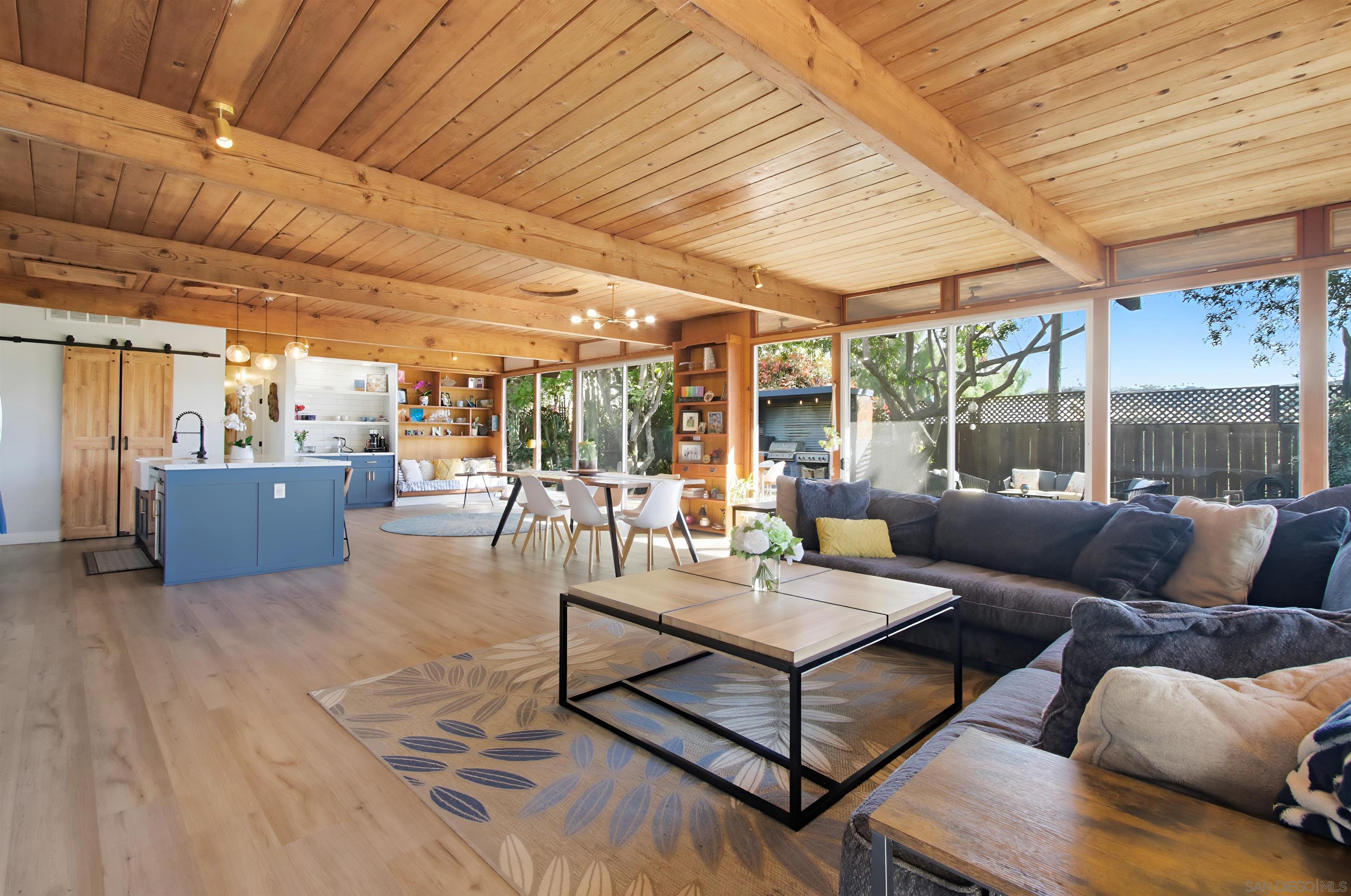 Detail Gallery Image 3 of 32 For 3558  Siembre St, Bonita,  CA 91902 - 4 Beds | 3 Baths