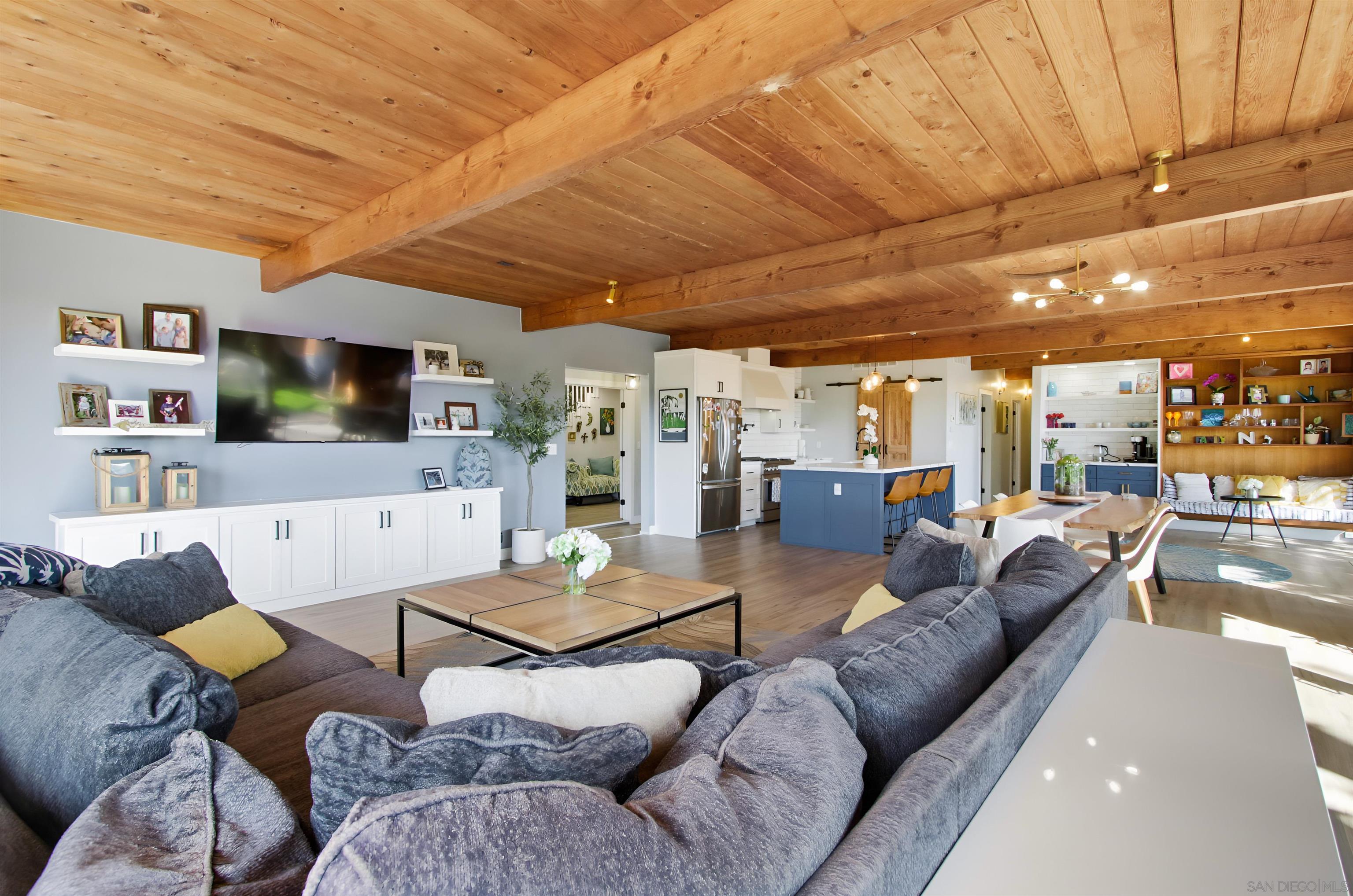 Detail Gallery Image 6 of 32 For 3558  Siembre St, Bonita,  CA 91902 - 4 Beds | 3 Baths