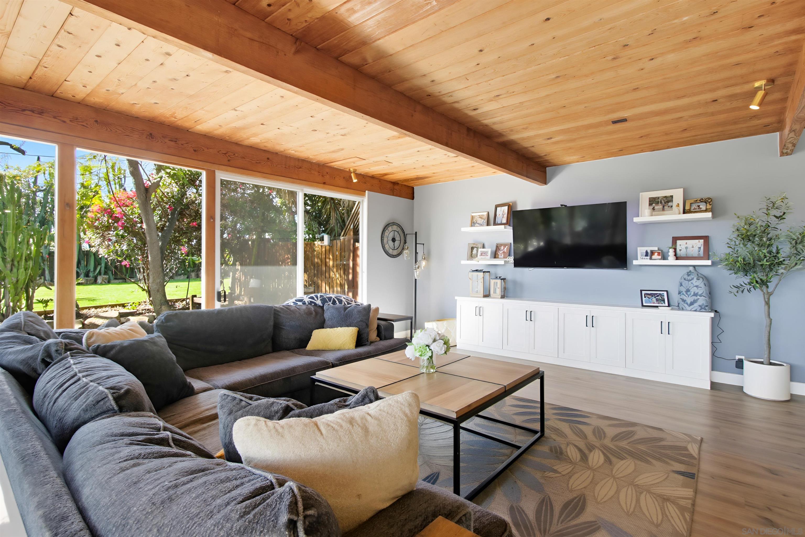 Detail Gallery Image 7 of 32 For 3558  Siembre St, Bonita,  CA 91902 - 4 Beds | 3 Baths