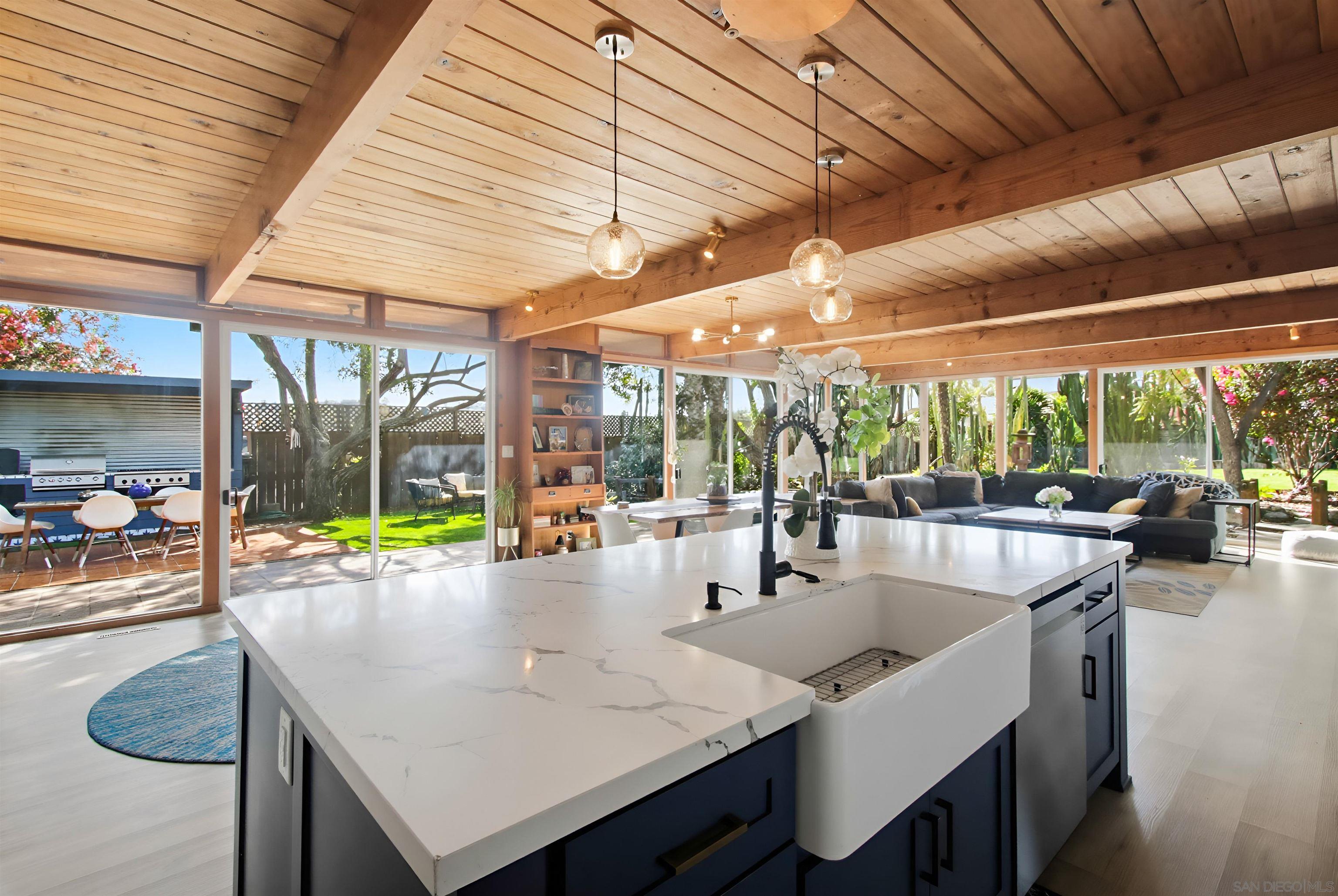 Detail Gallery Image 8 of 32 For 3558  Siembre St, Bonita,  CA 91902 - 4 Beds | 3 Baths