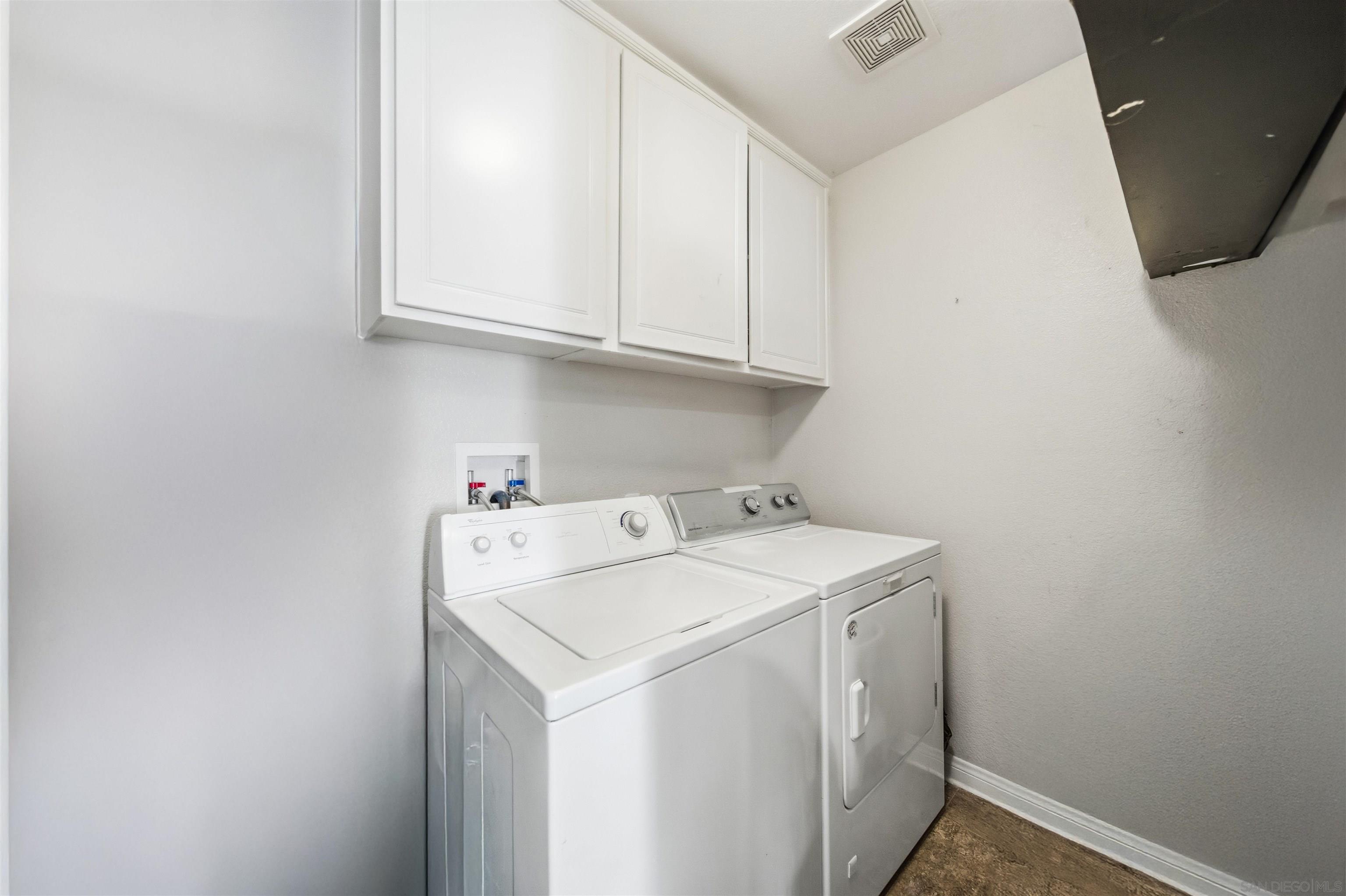 Detail Gallery Image 8 of 22 For 40661  Cartier St, Murrieta,  CA 92563 - 4 Beds | 2/1 Baths