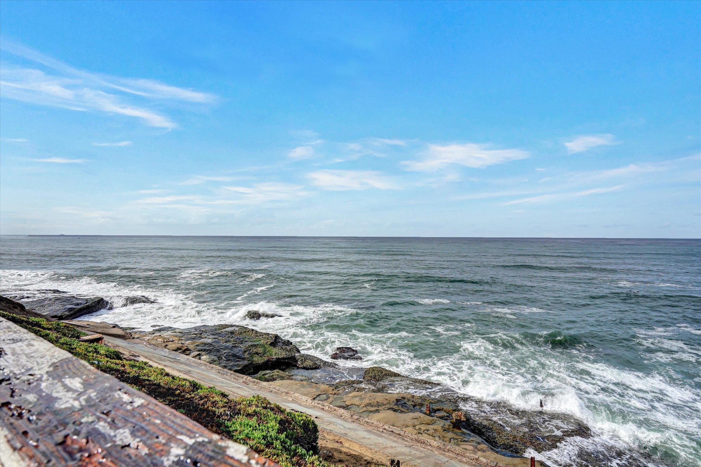 Front Image Thumbnail for SD250044459