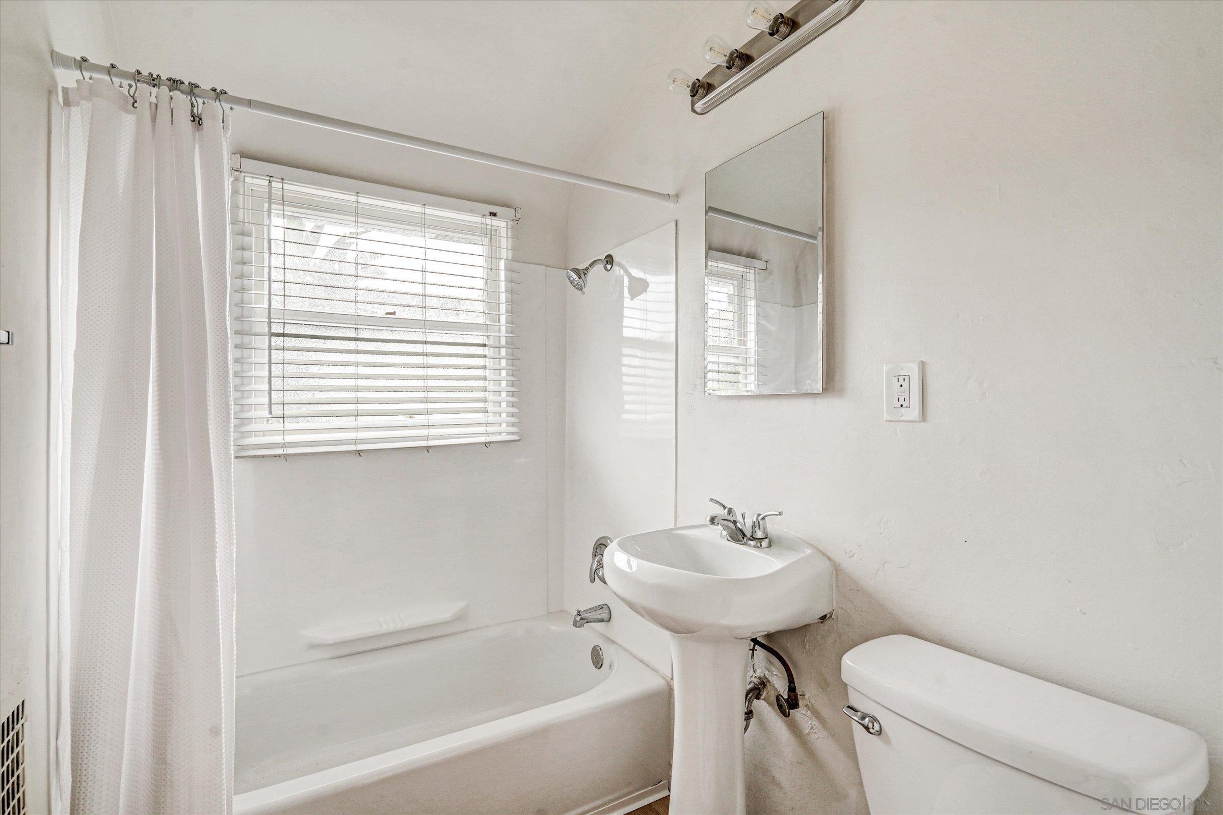 Detail Gallery Image 19 of 21 For 5080  Del Monte Ave  5080, San Diego,  CA 92107 - 1 Beds | 1 Baths