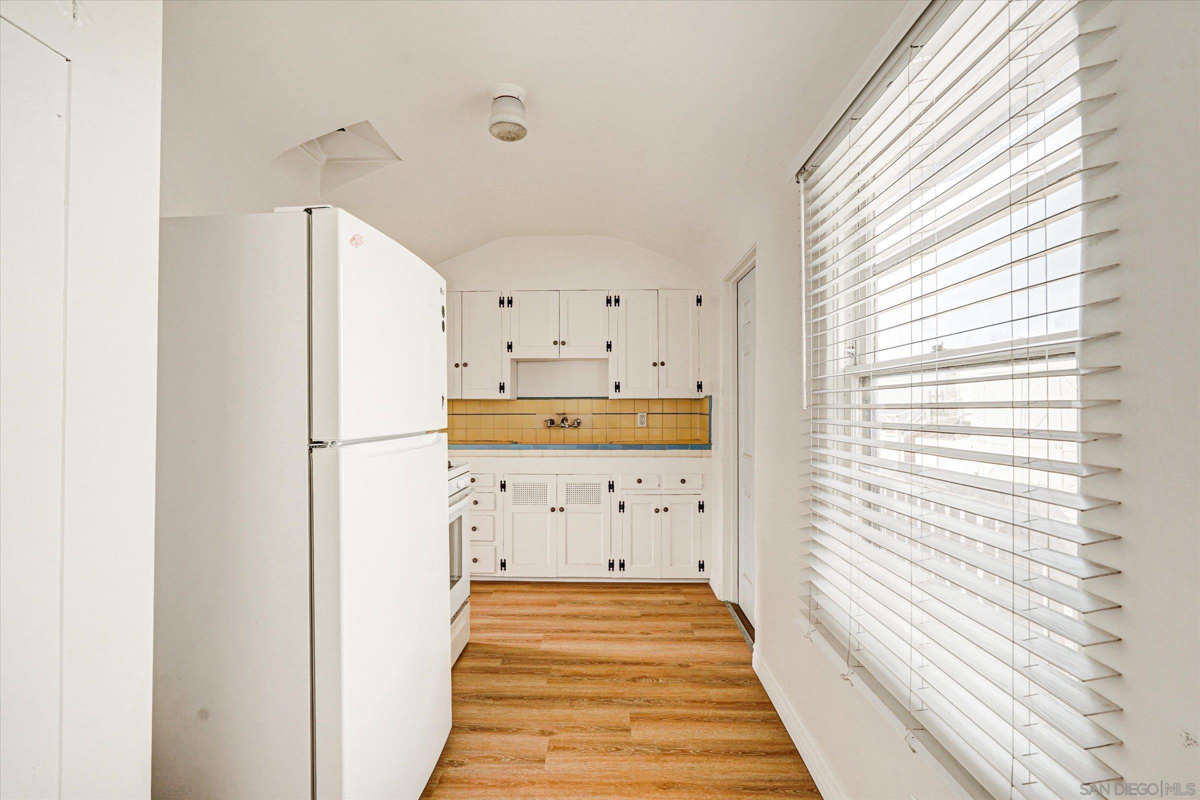 Detail Gallery Image 5 of 21 For 5080  Del Monte Ave  5080, San Diego,  CA 92107 - 1 Beds | 1 Baths