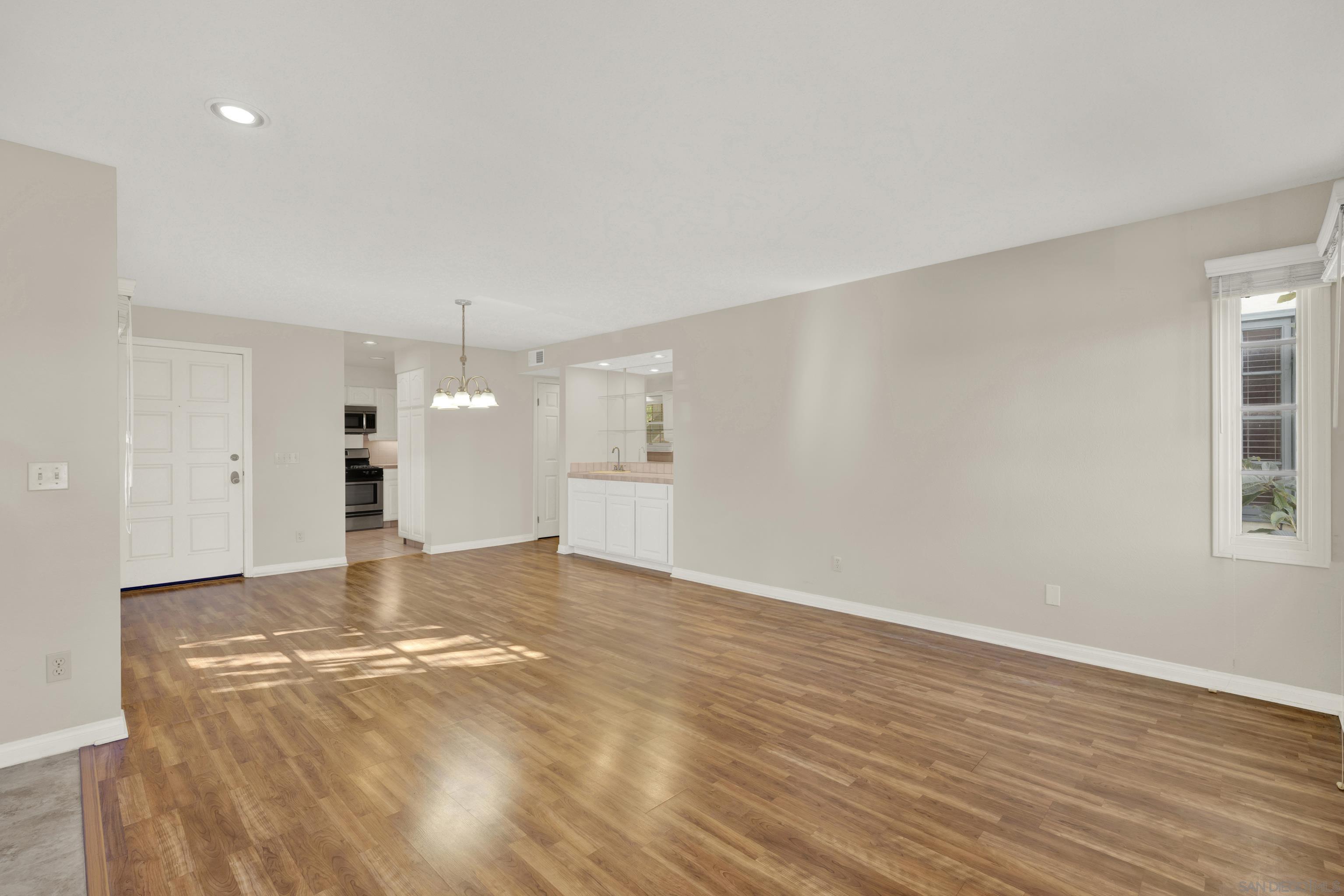 Detail Gallery Image 8 of 33 For 1308-14  Locust St, San Diego,  CA 92106 - – Beds | – Baths