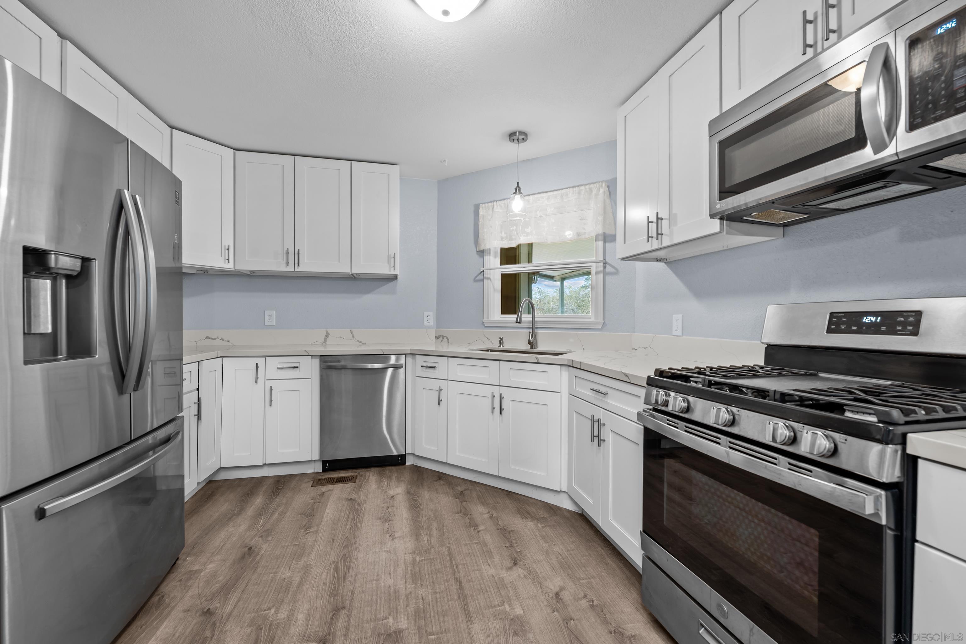 Detail Gallery Image 15 of 36 For 18218  Paradise Mountain Rd  #199,  Valley Center,  CA 92082 - 2 Beds | 2 Baths