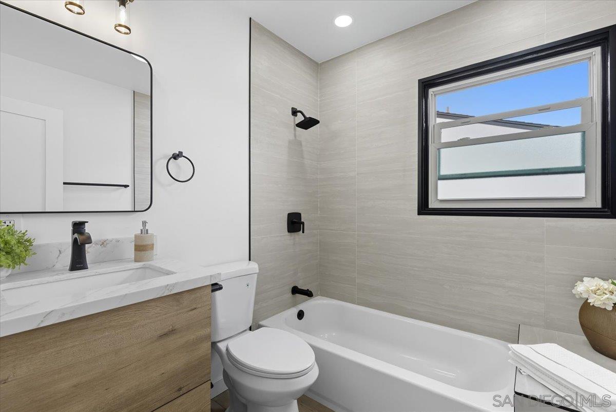 Detail Gallery Image 14 of 21 For 4352  Athens St, San Diego,  CA 92115 - 3 Beds | 2 Baths