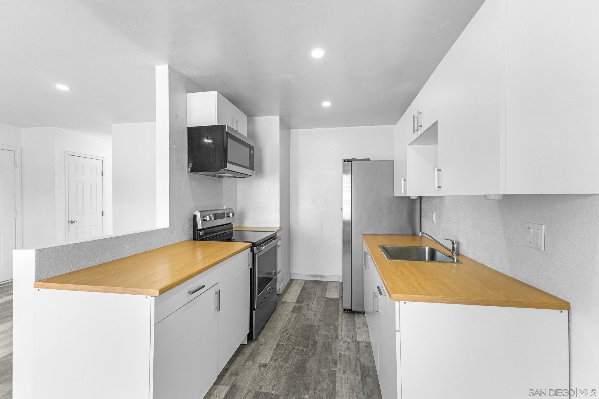 Detail Gallery Image 19 of 37 For 1641  Pentecost Way  #10,  San Diego,  CA 92105 - 1 Beds | 1 Baths