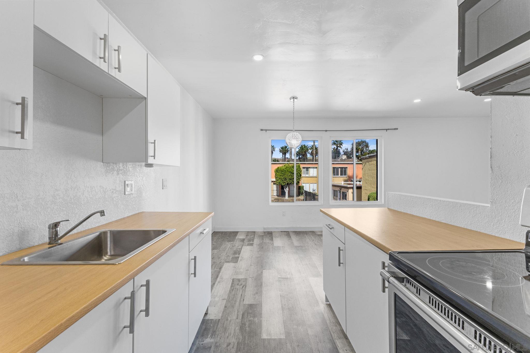 Detail Gallery Image 6 of 37 For 1641  Pentecost Way  #10,  San Diego,  CA 92105 - 1 Beds | 1 Baths