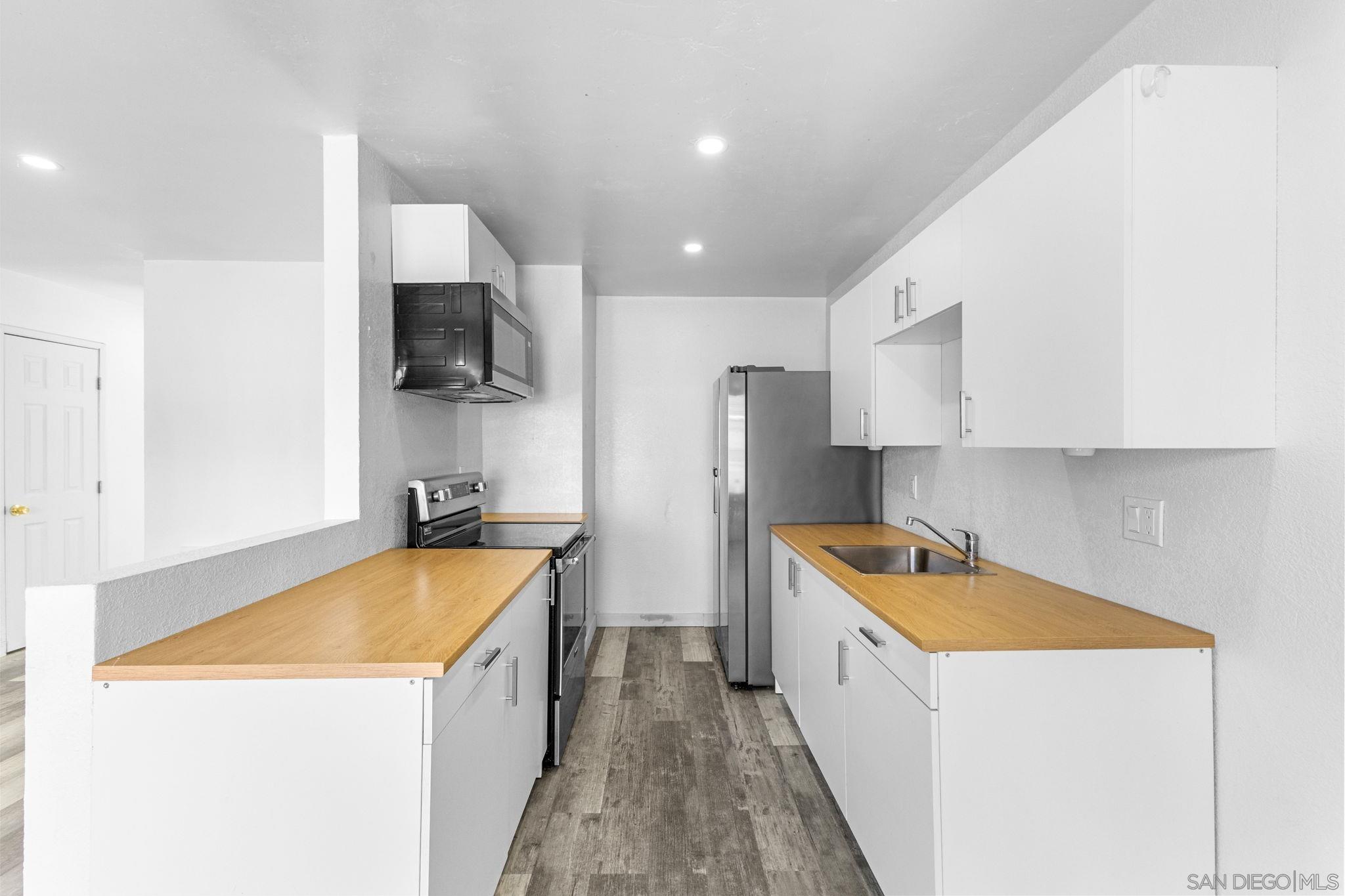 Detail Gallery Image 7 of 37 For 1641  Pentecost Way  #10,  San Diego,  CA 92105 - 1 Beds | 1 Baths