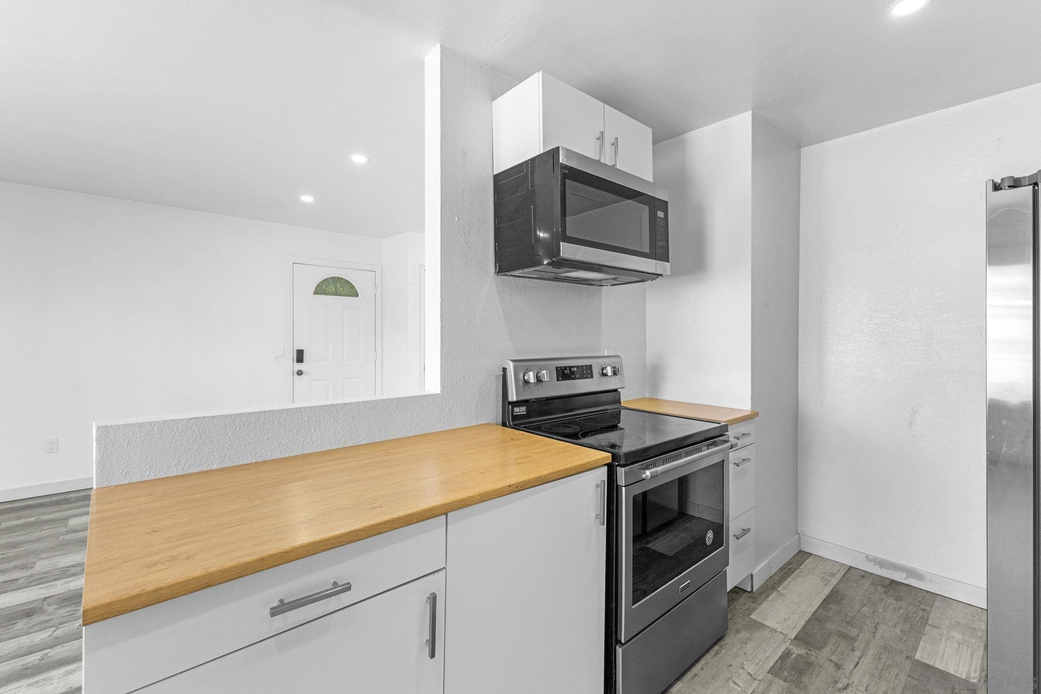 Detail Gallery Image 7 of 37 For 1641  Pentecost Way  #10,  San Diego,  CA 92105 - 1 Beds | 1 Baths