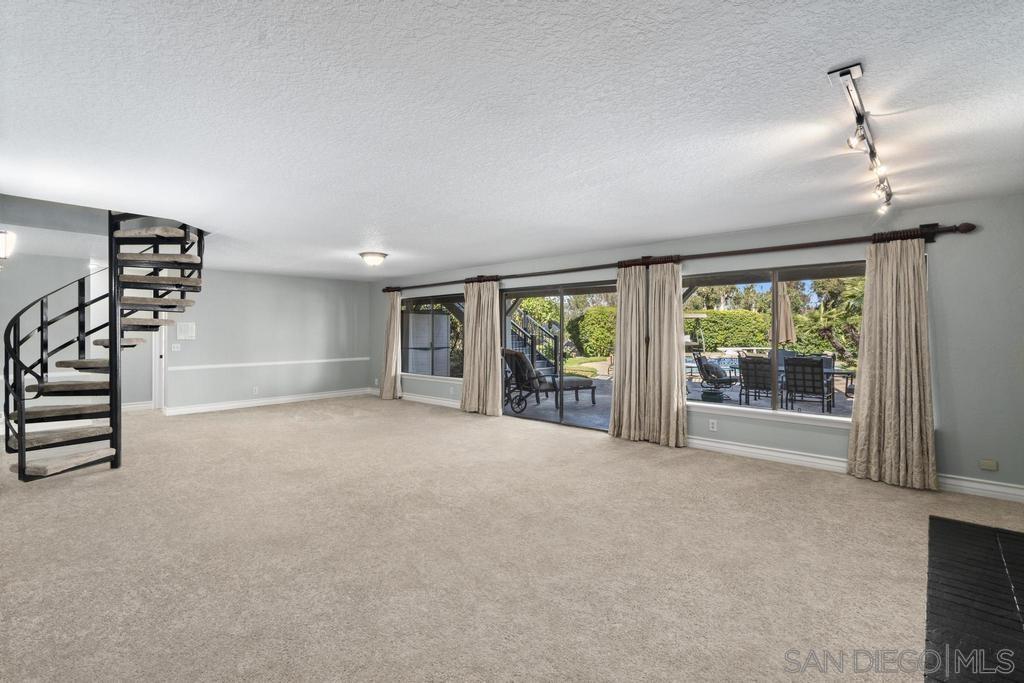 Detail Gallery Image 19 of 30 For 12916  Polvera Ave, San Diego,  CA 92128 - 6 Beds | 3/1 Baths