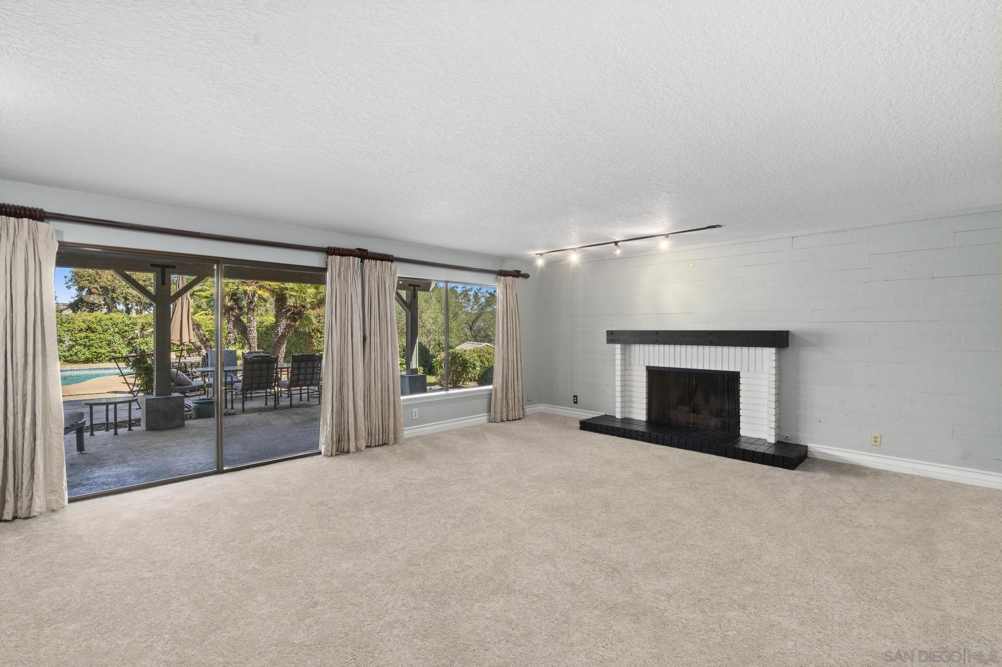 Detail Gallery Image 20 of 30 For 12916  Polvera Ave, San Diego,  CA 92128 - 6 Beds | 3/1 Baths