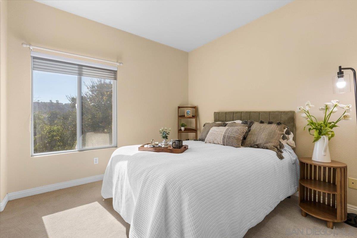 Detail Gallery Image 12 of 22 For 10818  Caminito Arcada, San Diego,  CA 92131 - 4 Beds | 2/1 Baths