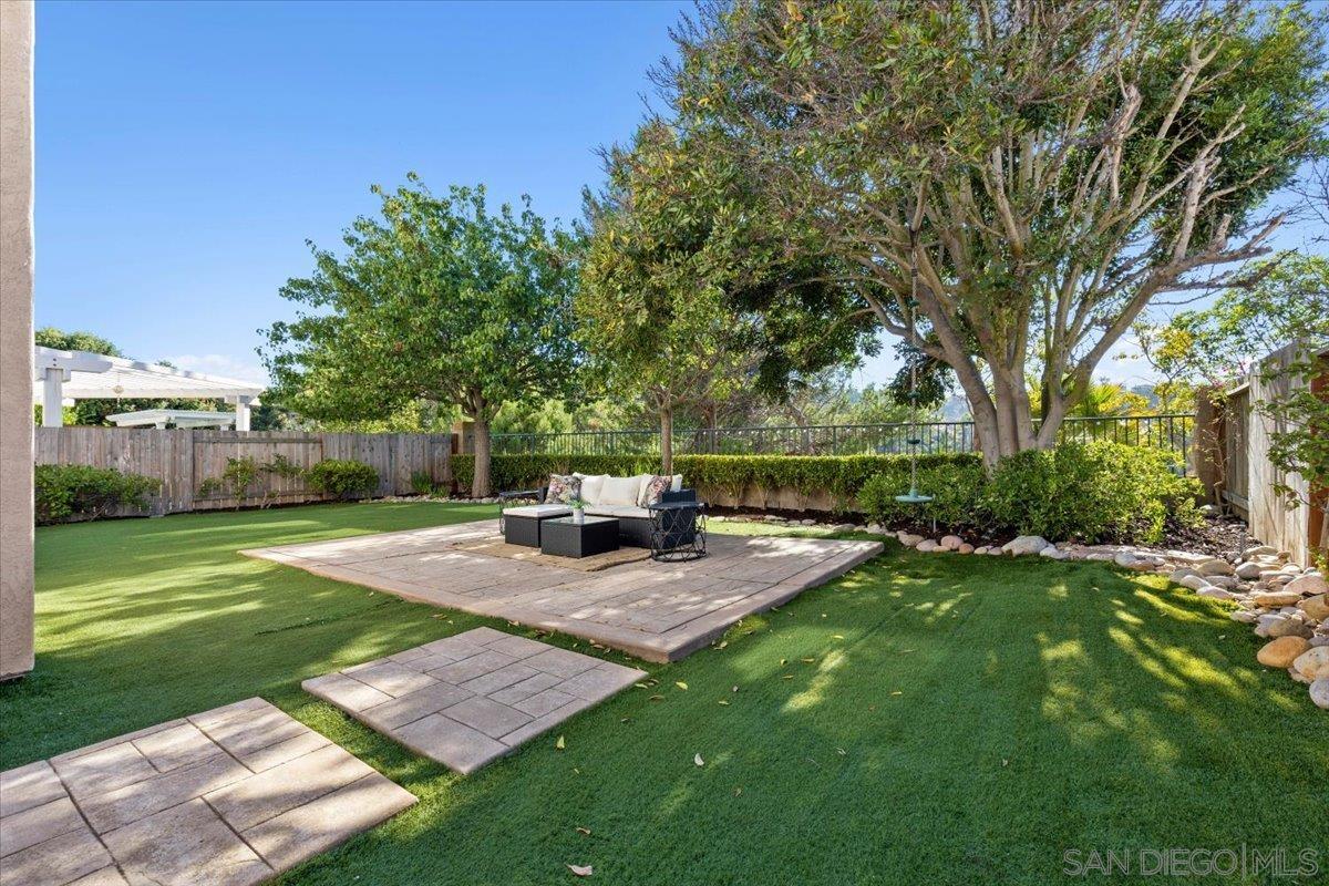 Detail Gallery Image 16 of 22 For 10818  Caminito Arcada, San Diego,  CA 92131 - 4 Beds | 2/1 Baths