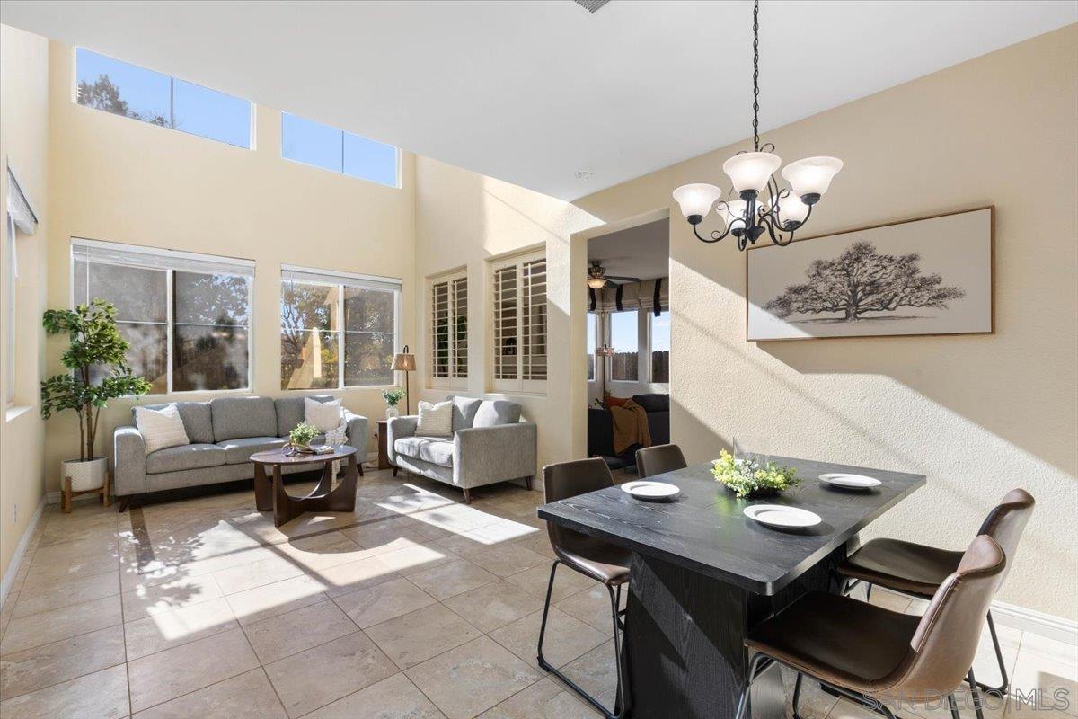 Detail Gallery Image 4 of 22 For 10818  Caminito Arcada, San Diego,  CA 92131 - 4 Beds | 2/1 Baths