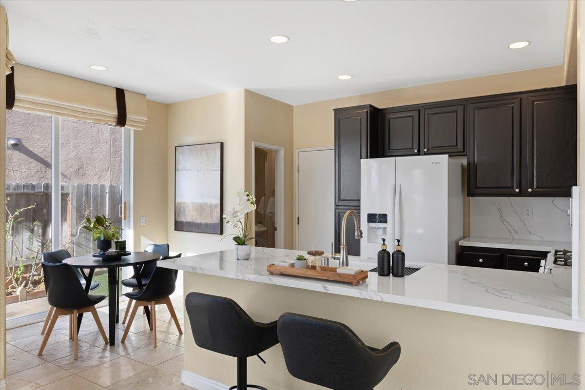 Detail Gallery Image 7 of 22 For 10818  Caminito Arcada, San Diego,  CA 92131 - 4 Beds | 2/1 Baths