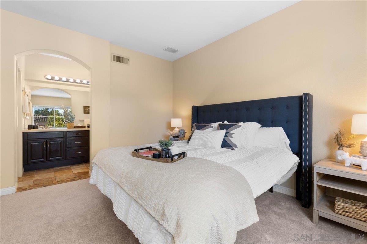 Detail Gallery Image 9 of 22 For 10818  Caminito Arcada, San Diego,  CA 92131 - 4 Beds | 2/1 Baths