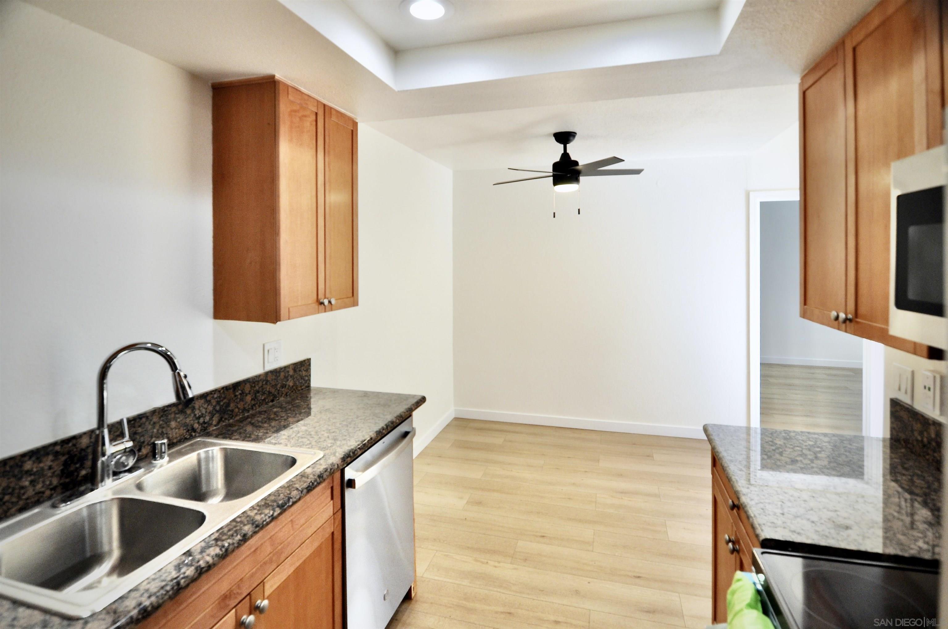 Detail Gallery Image 11 of 41 For 10240  Black Mountain Rd  #106,  San Diego,  CA 92126 - 1 Beds | 1 Baths