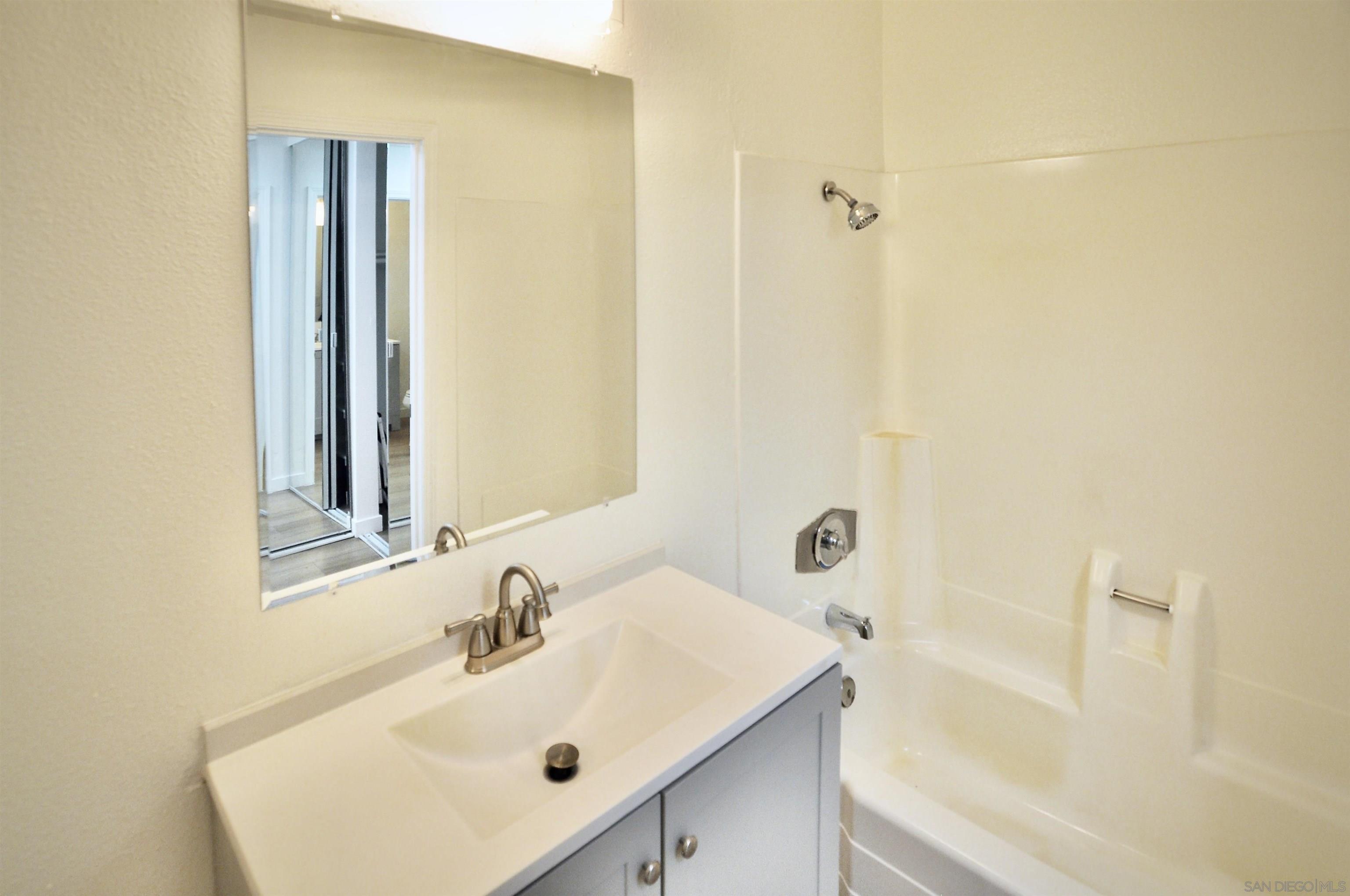 Detail Gallery Image 19 of 41 For 10240  Black Mountain Rd  #106,  San Diego,  CA 92126 - 1 Beds | 1 Baths