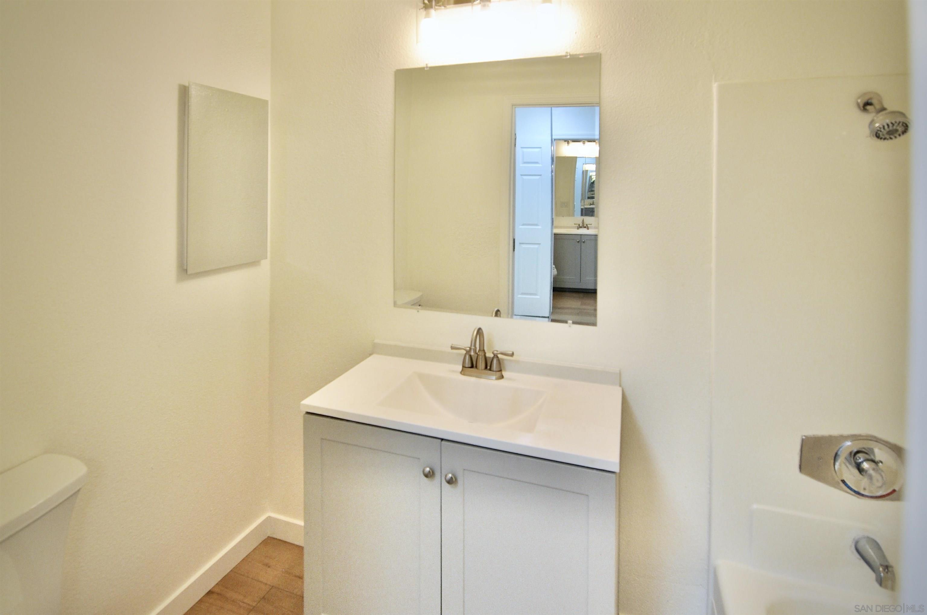 Detail Gallery Image 6 of 41 For 10240  Black Mountain Rd  #106,  San Diego,  CA 92126 - 1 Beds | 1 Baths
